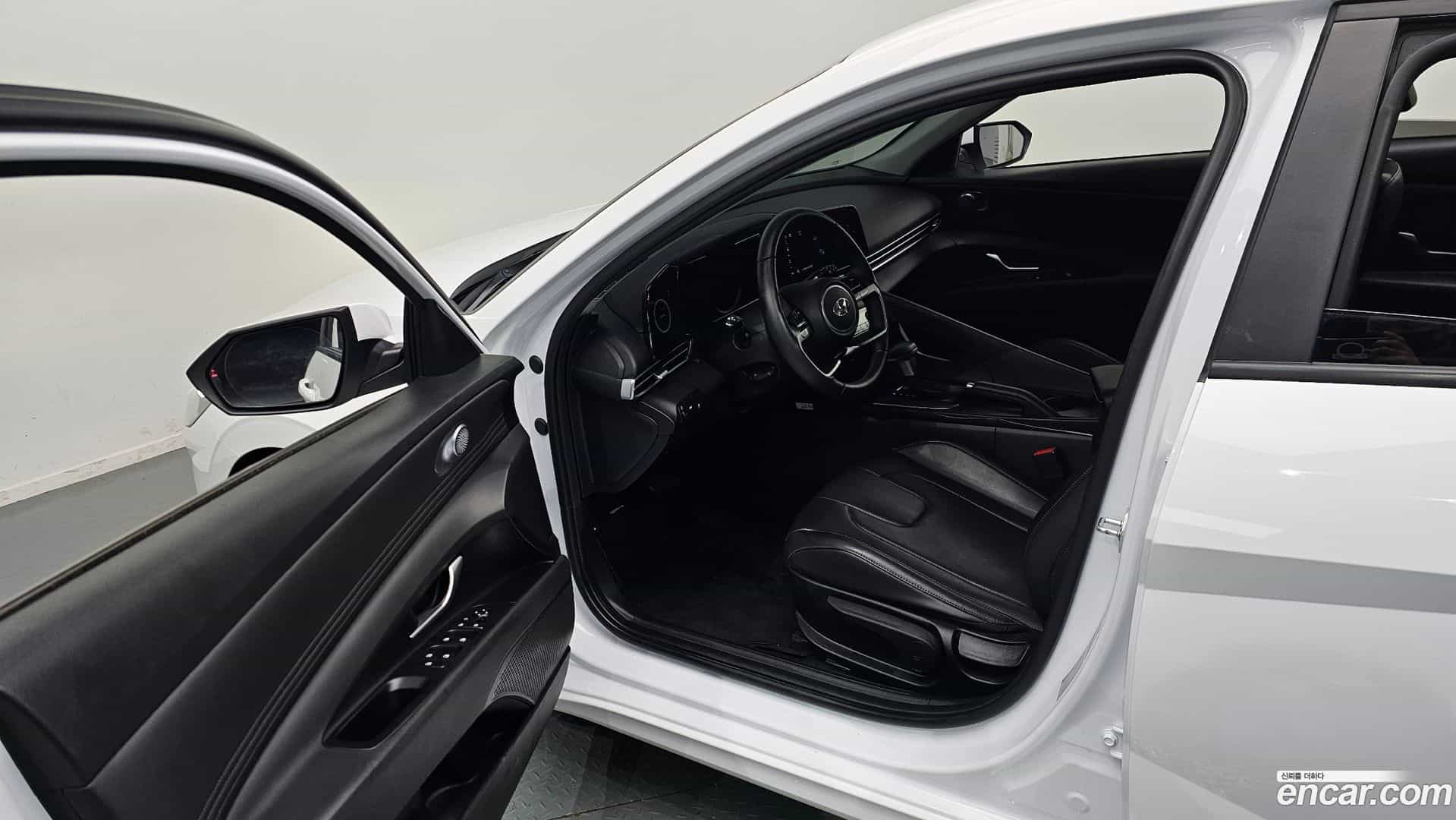 AVANTE Hyundai 2023.2-INNER-010