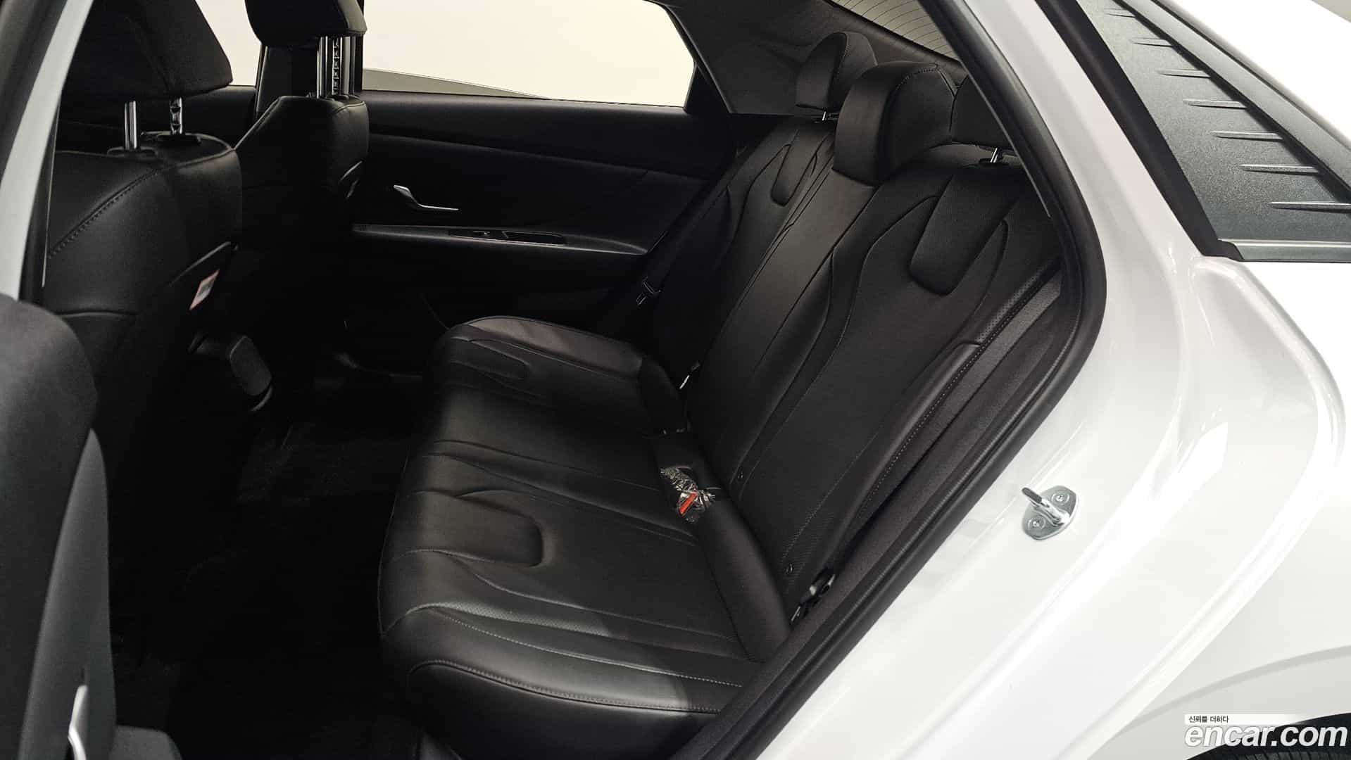 AVANTE Hyundai 2023.2-OPTION-015