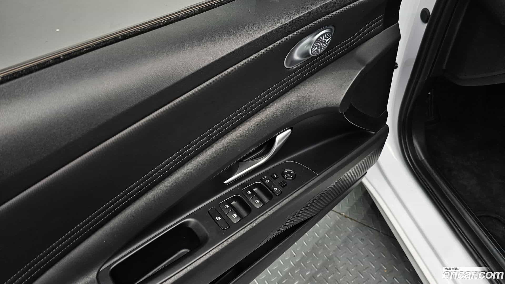 AVANTE Hyundai 2023.2-OPTION-022