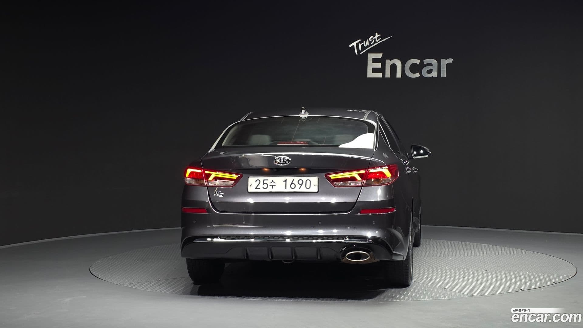 Main__Slider__Photo:K5 Kia 2019.2-3