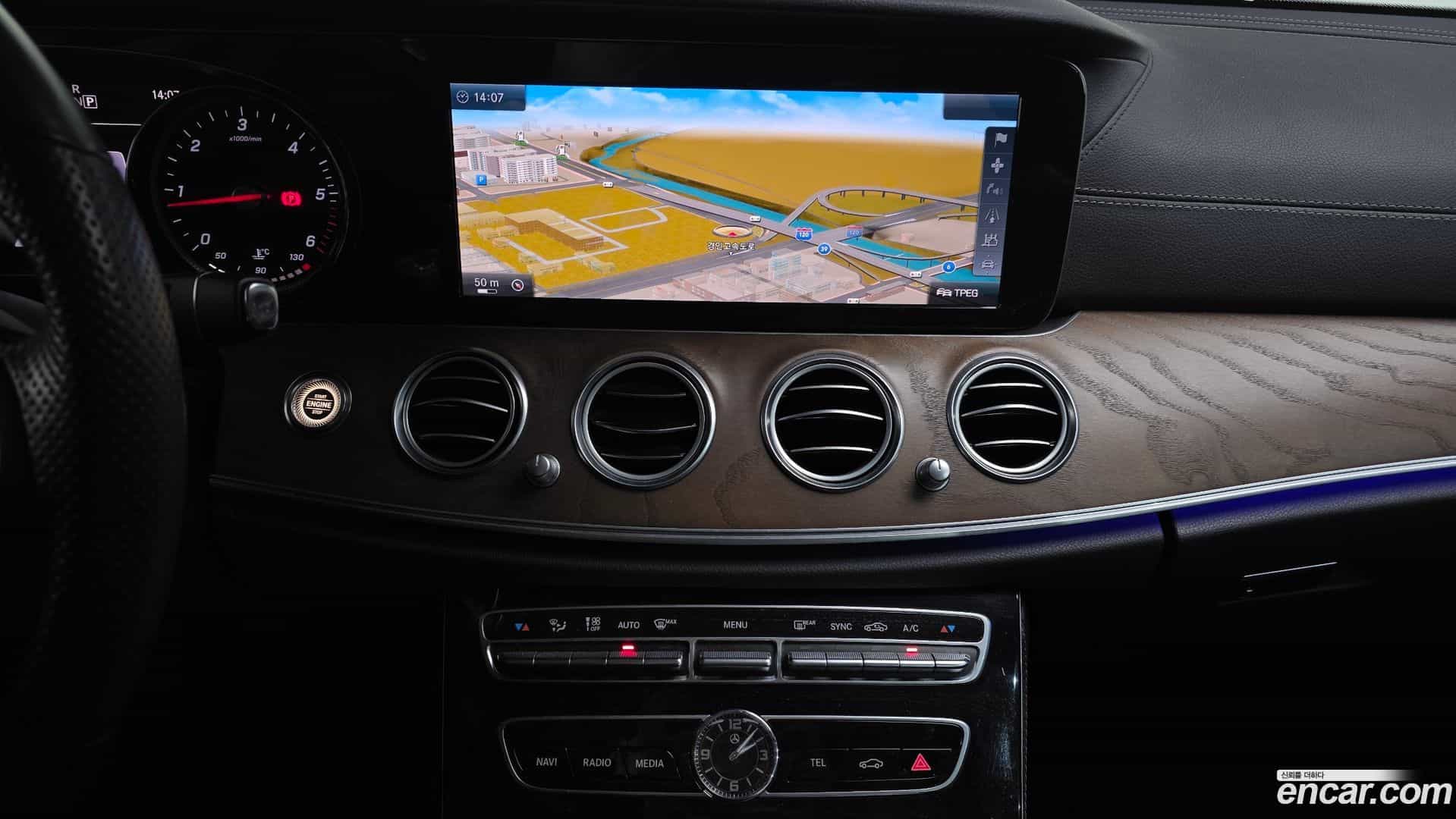 E-Class Mercedes-Benz 2017.7-OPTION-018