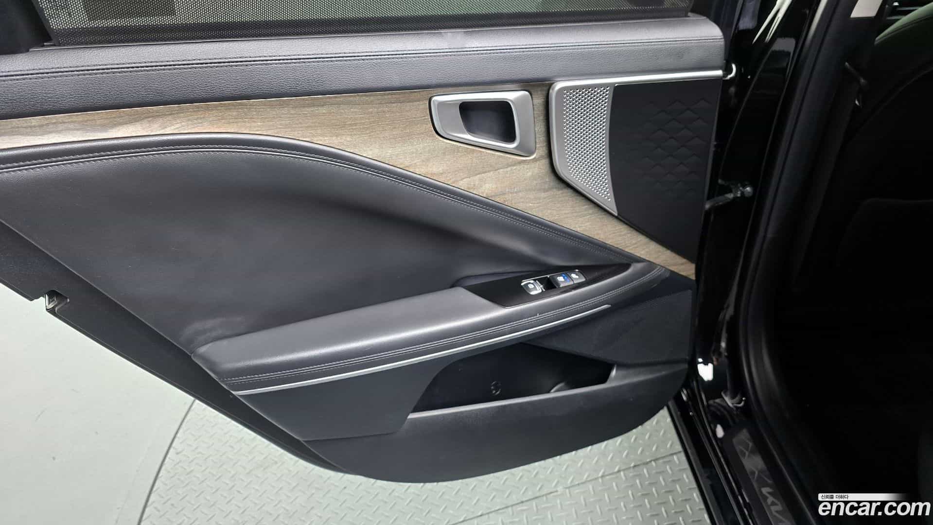 K8 Kia 2024.0-INNER-035