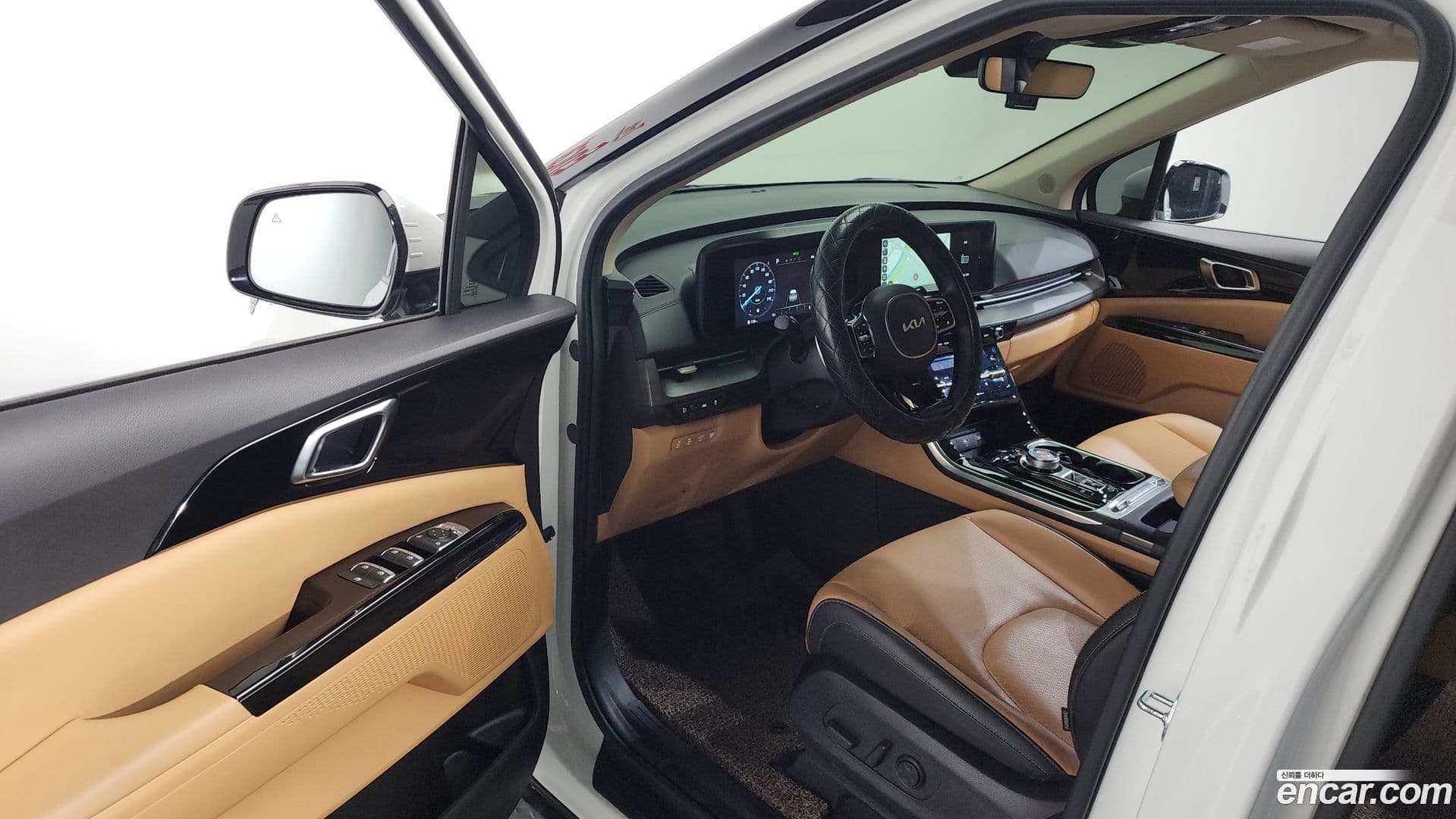 Main__Slider__Photo:Canival Kia 2022.4-9
