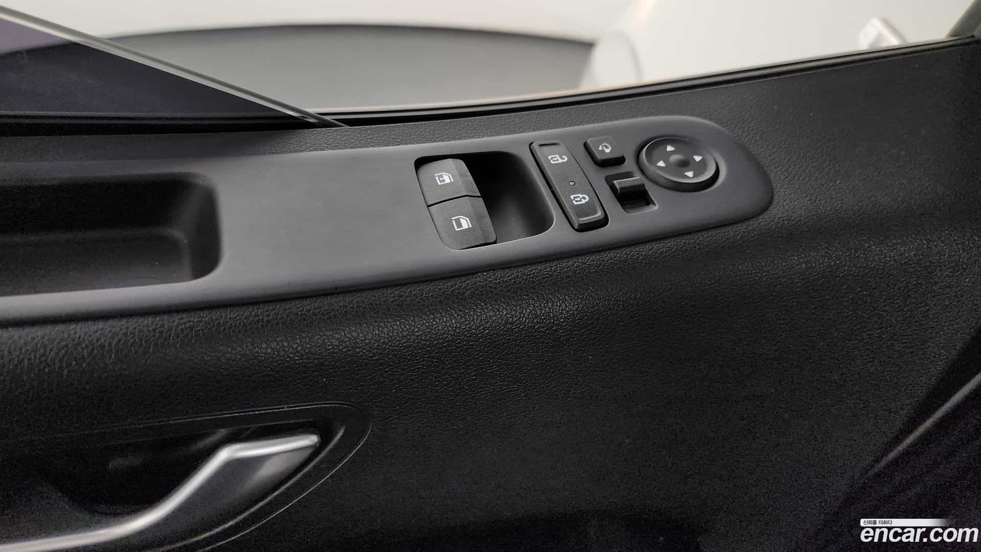 Staria Hyundai 2021.6-OPTION-042