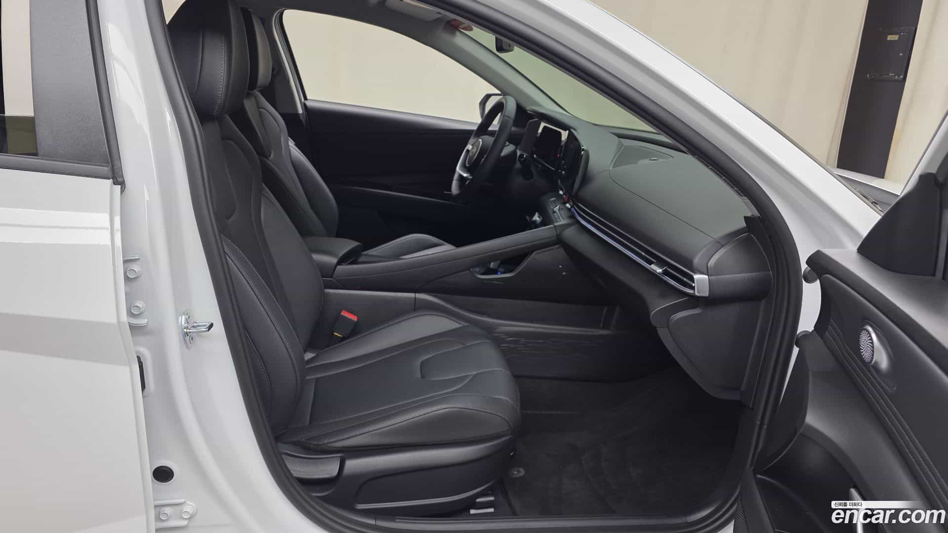 AVANTE Hyundai 2026.0-OPTION-015