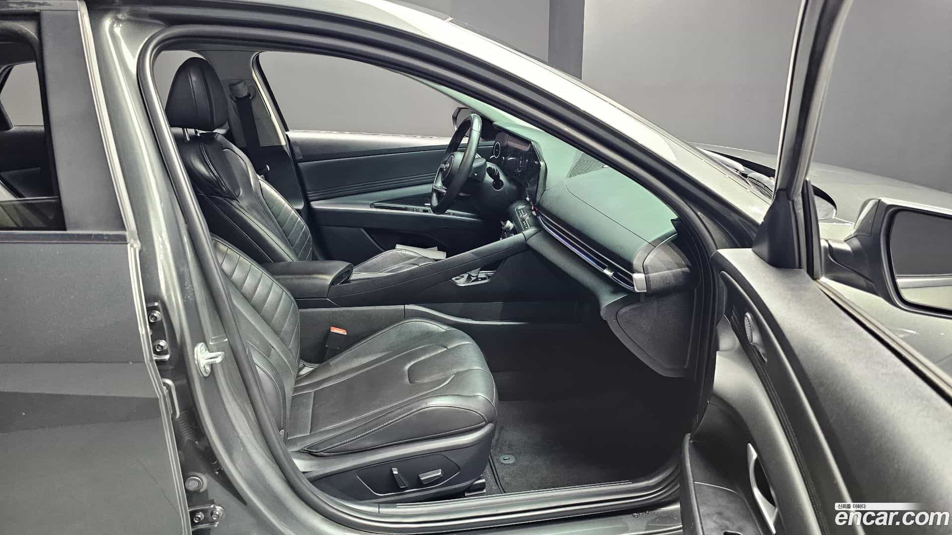 AVANTE Hyundai 2022.3-OPTION-015