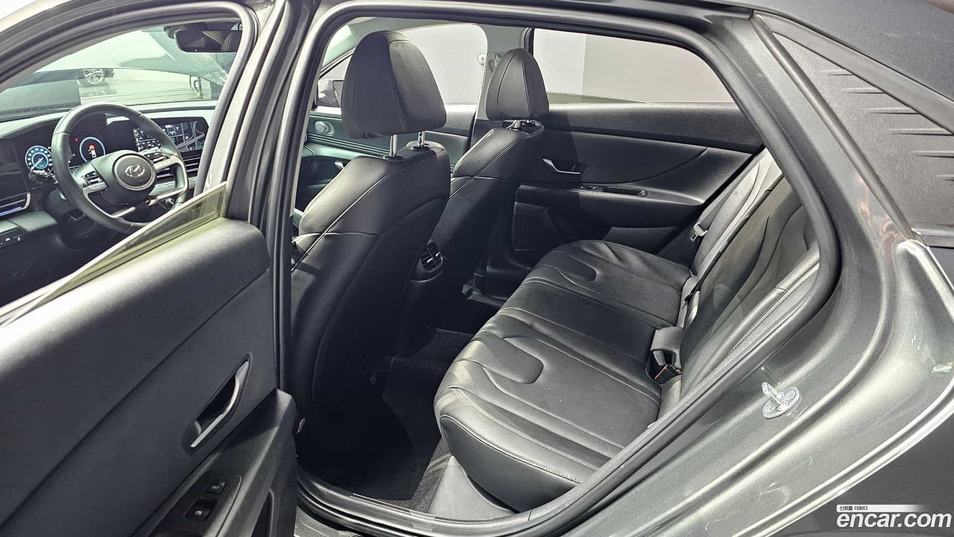 AVANTE Hyundai 2022.3-INNER-036