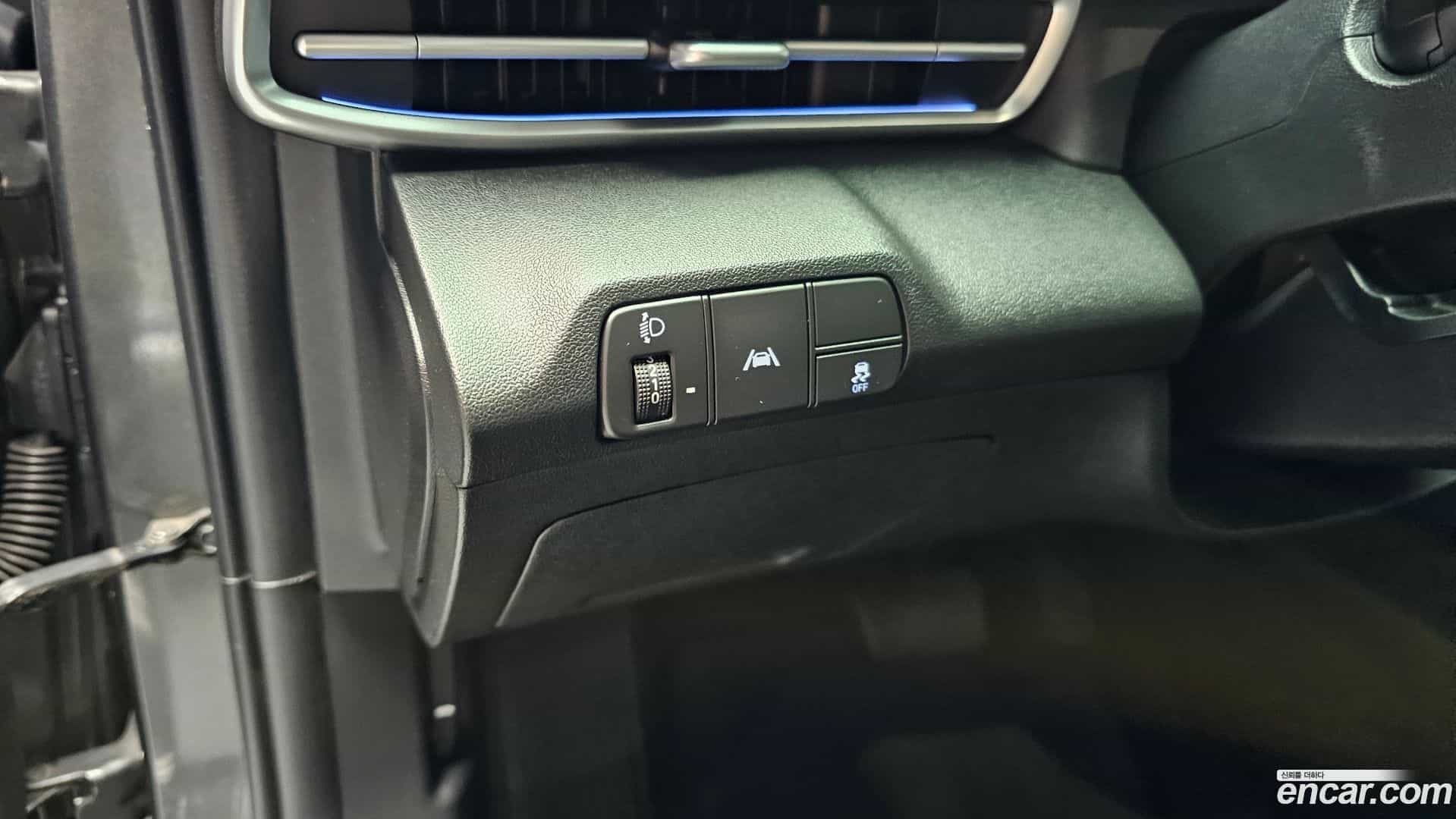 AVANTE Hyundai 2022.3-OPTION-040
