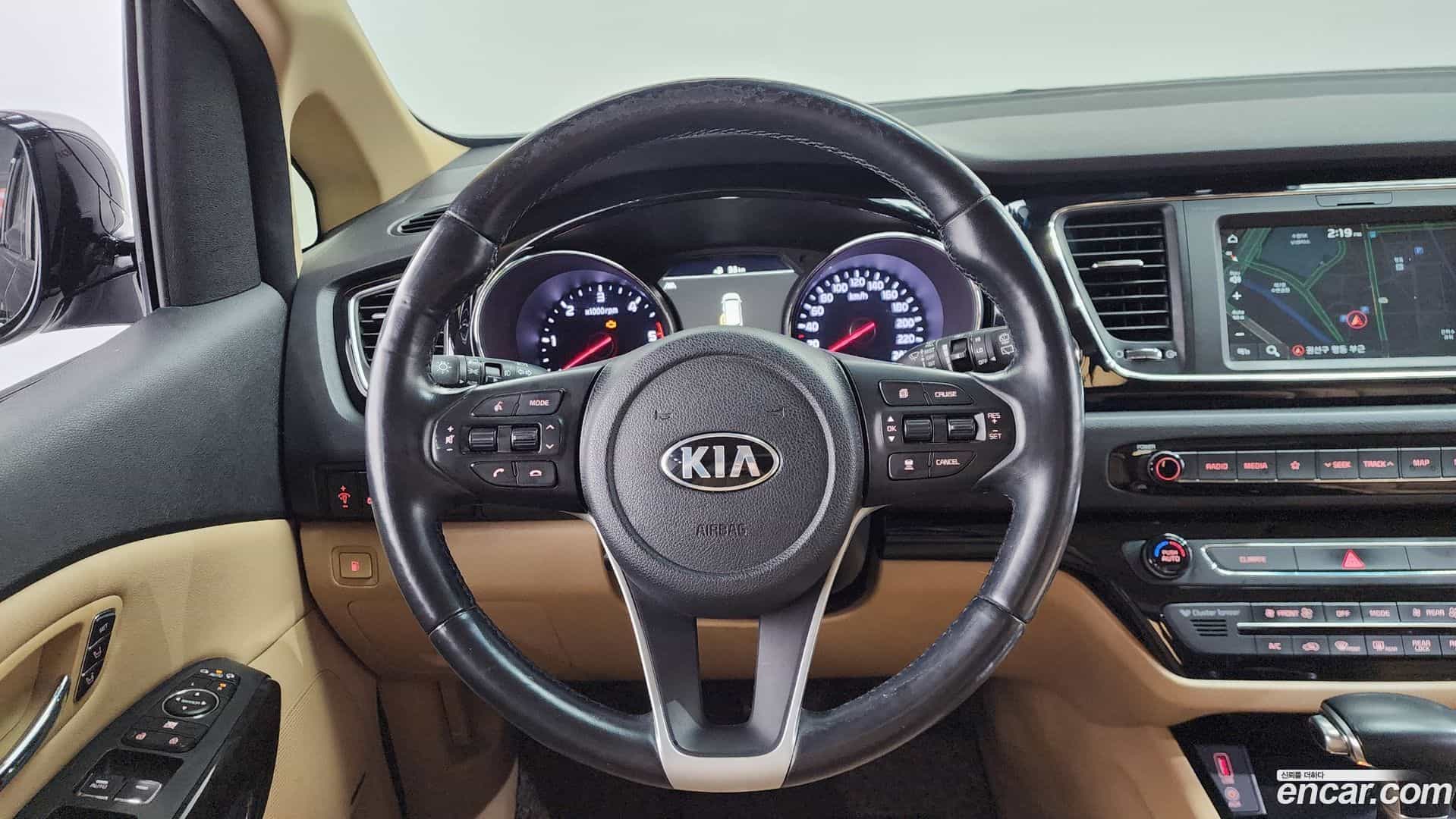 Canival Kia 2018.8-OPTION-019