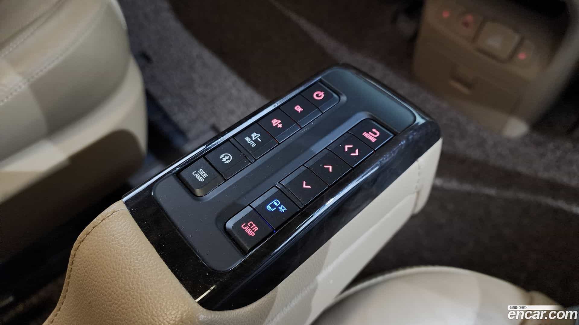Canival Kia 2018.8-OPTION-021
