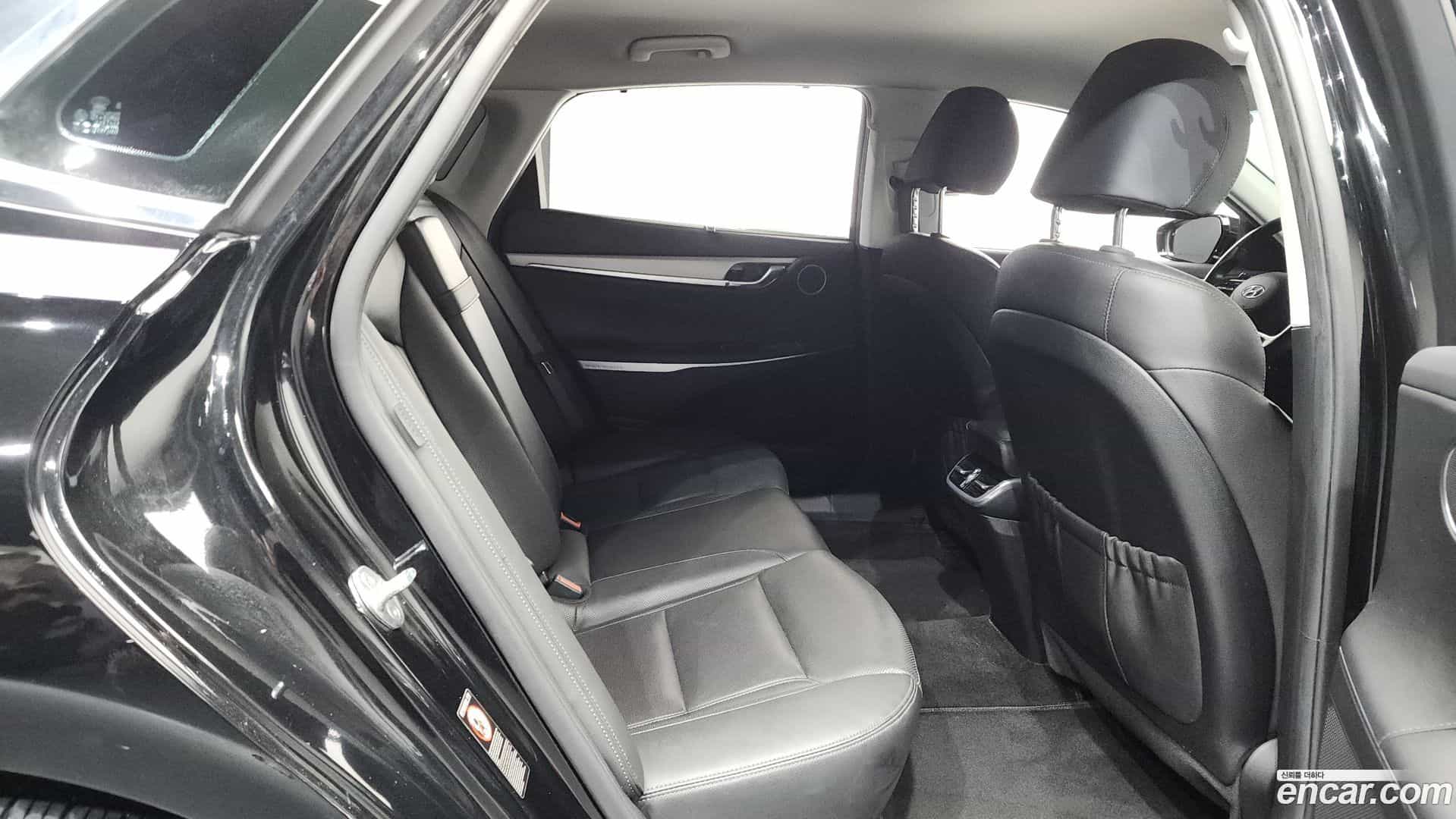 Grandeur Hyundai 2022.2-OPTION-016