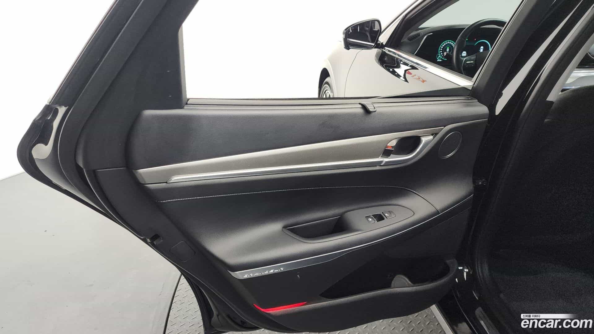 Grandeur Hyundai 2022.2-INNER-035