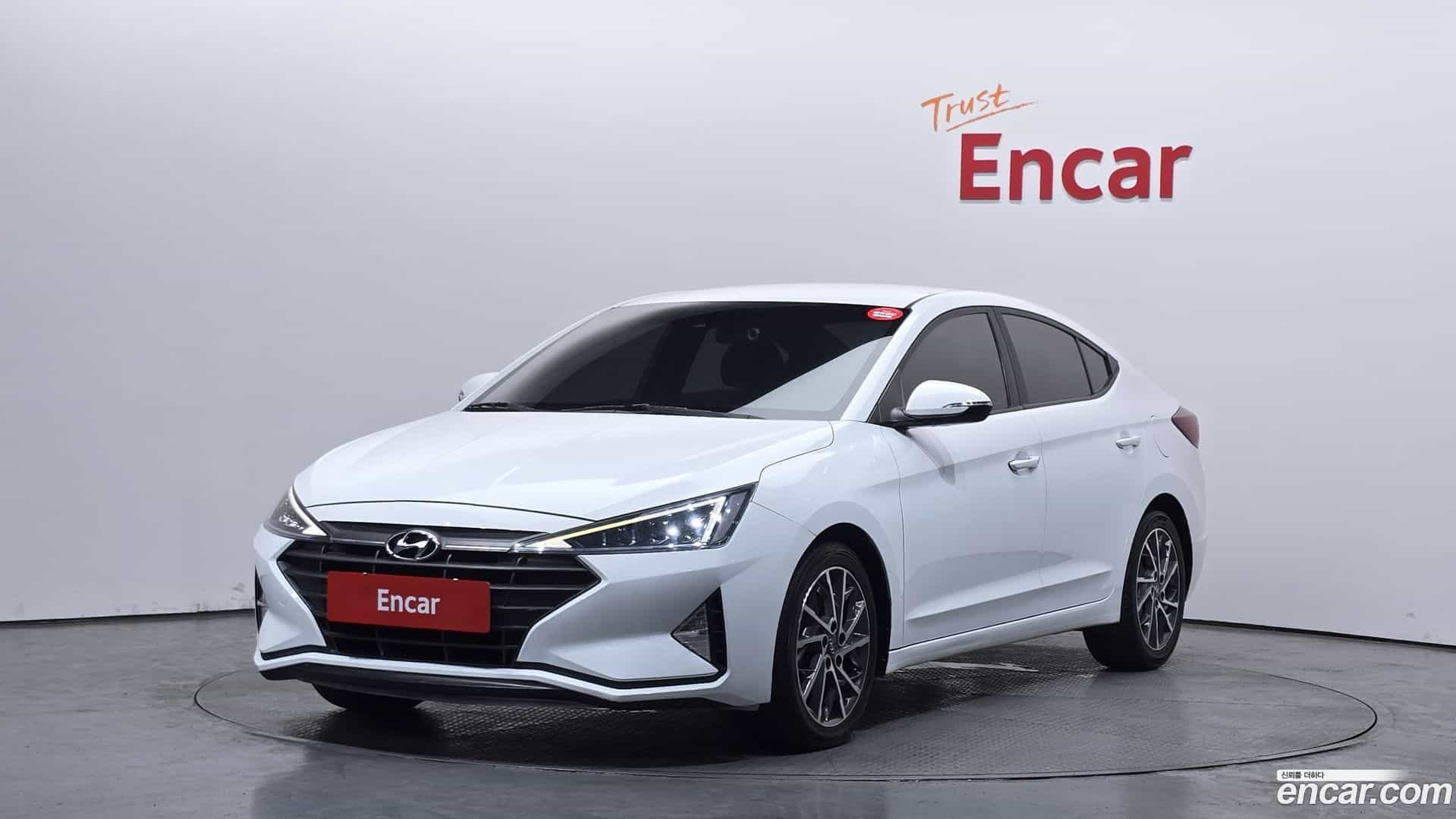 AVANTE Hyundai 2019.0-OUTER-001