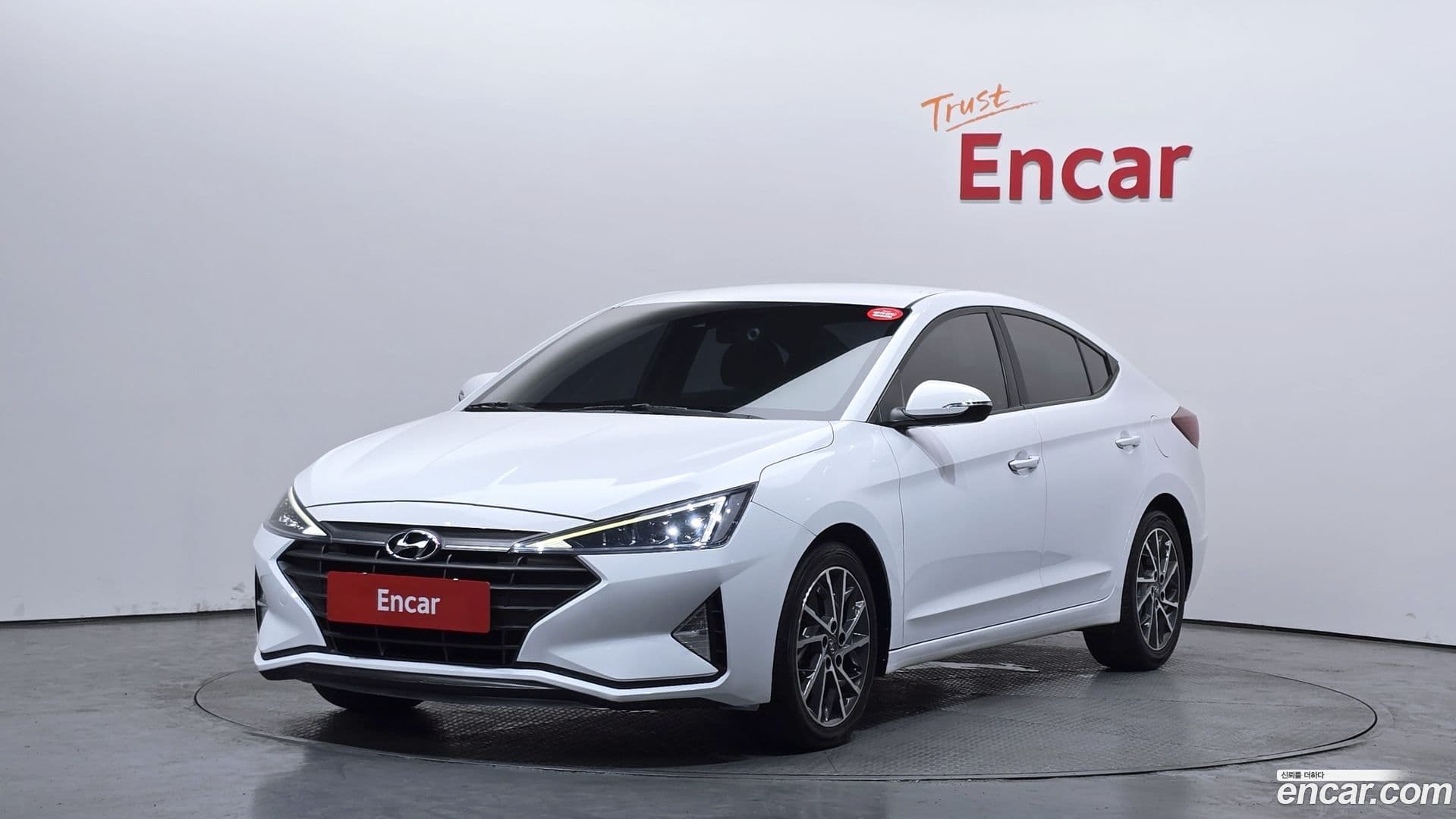 Main__Slider__Photo:AVANTE Hyundai 2019.0-0