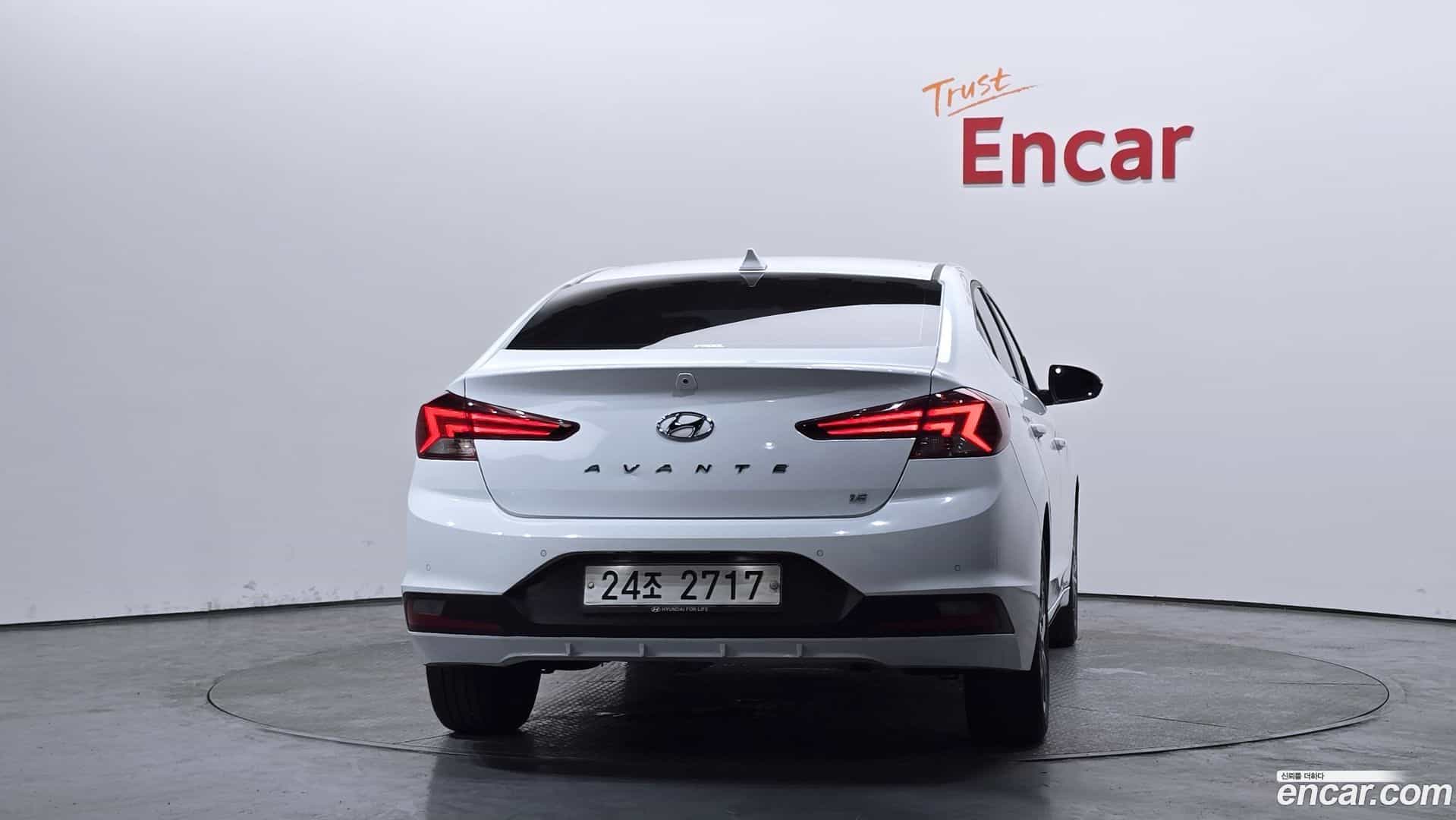 AVANTE Hyundai 2019.0-OUTER-004