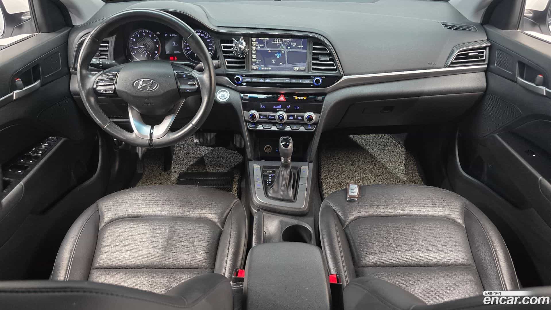 AVANTE Hyundai 2019.0-INNER-007