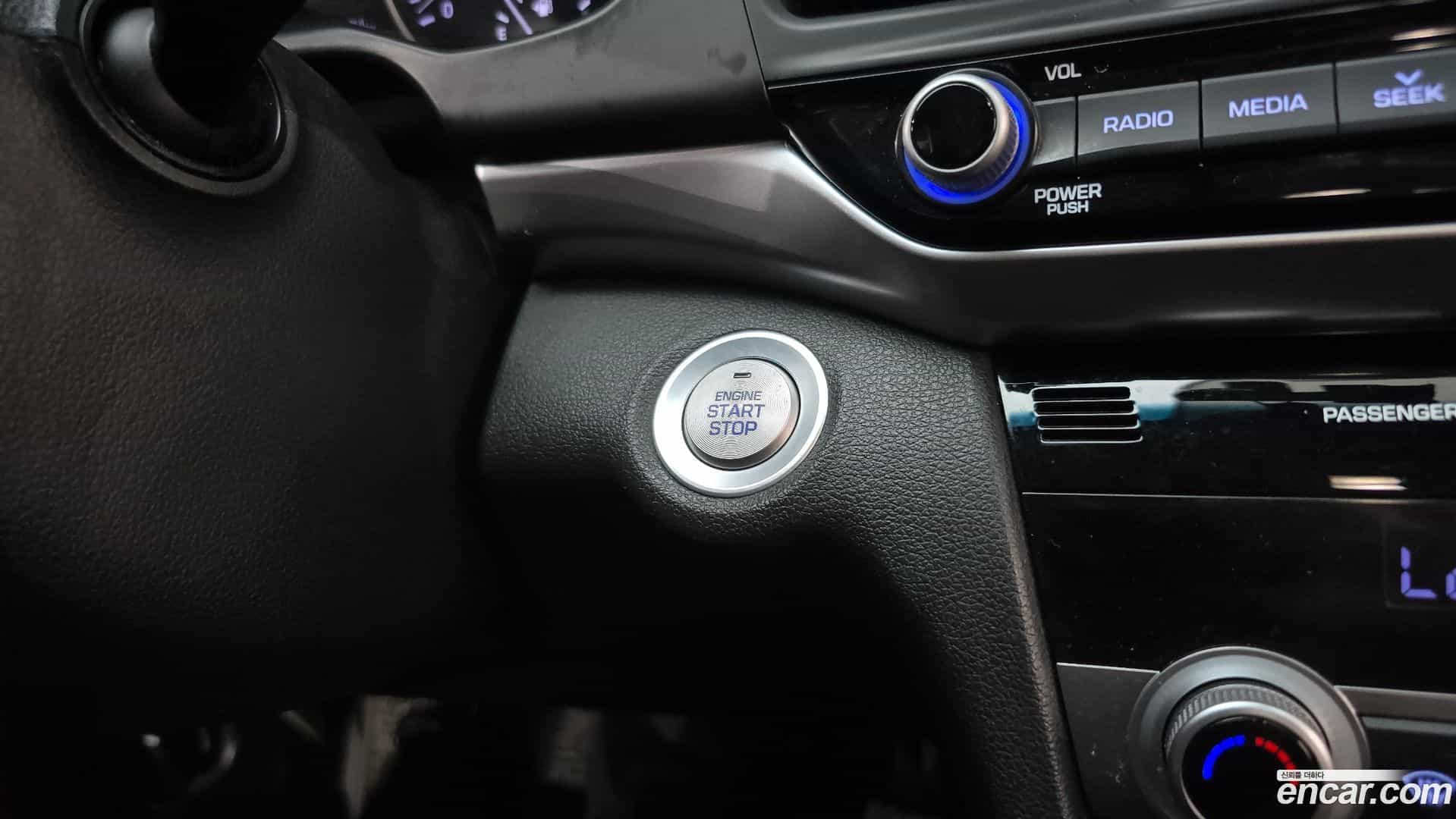 AVANTE Hyundai 2019.0-OPTION-019