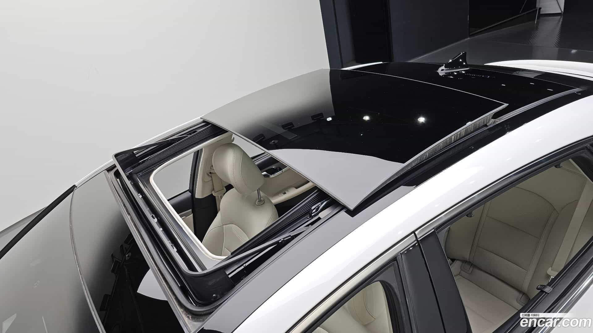 Grandeur Hyundai 2022.11-OPTION-024