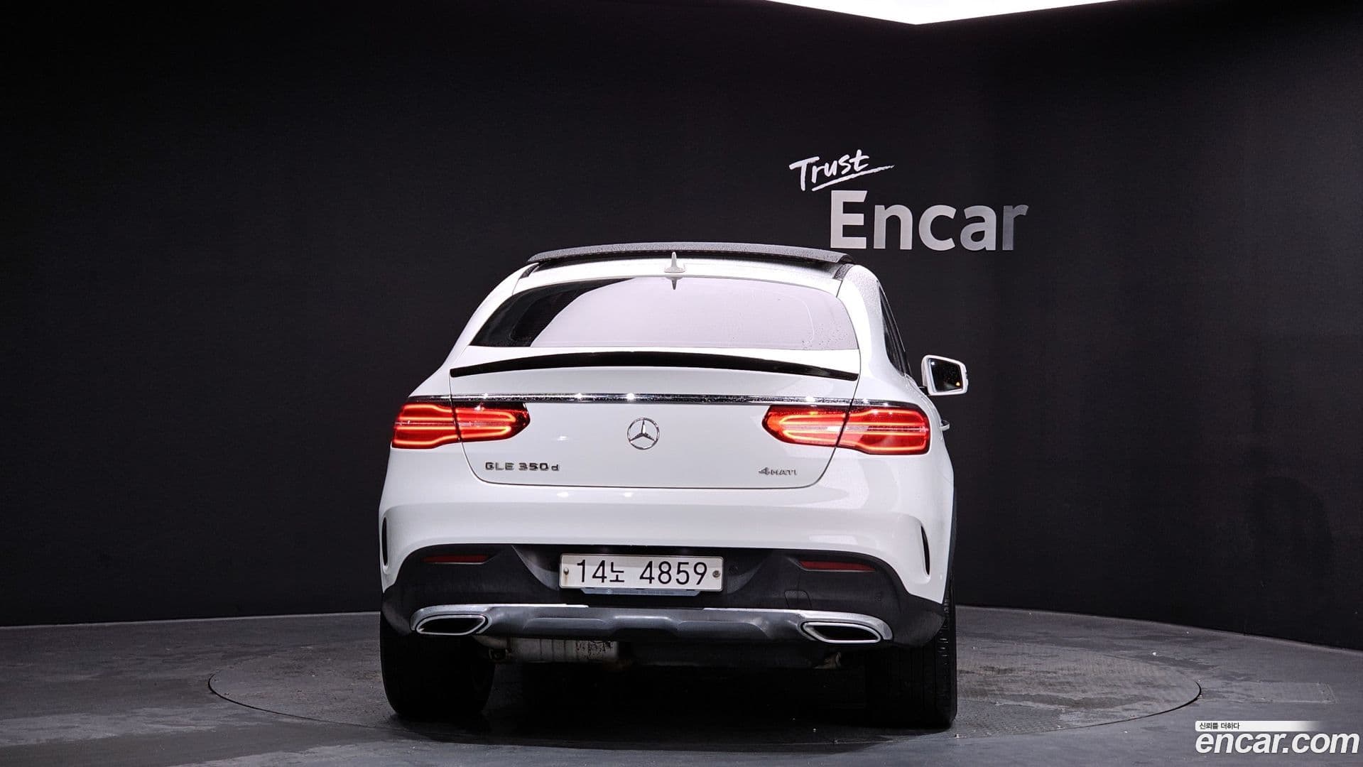 Main__Slider__Photo:GLE-Class Mercedes-Benz 2018.8-3