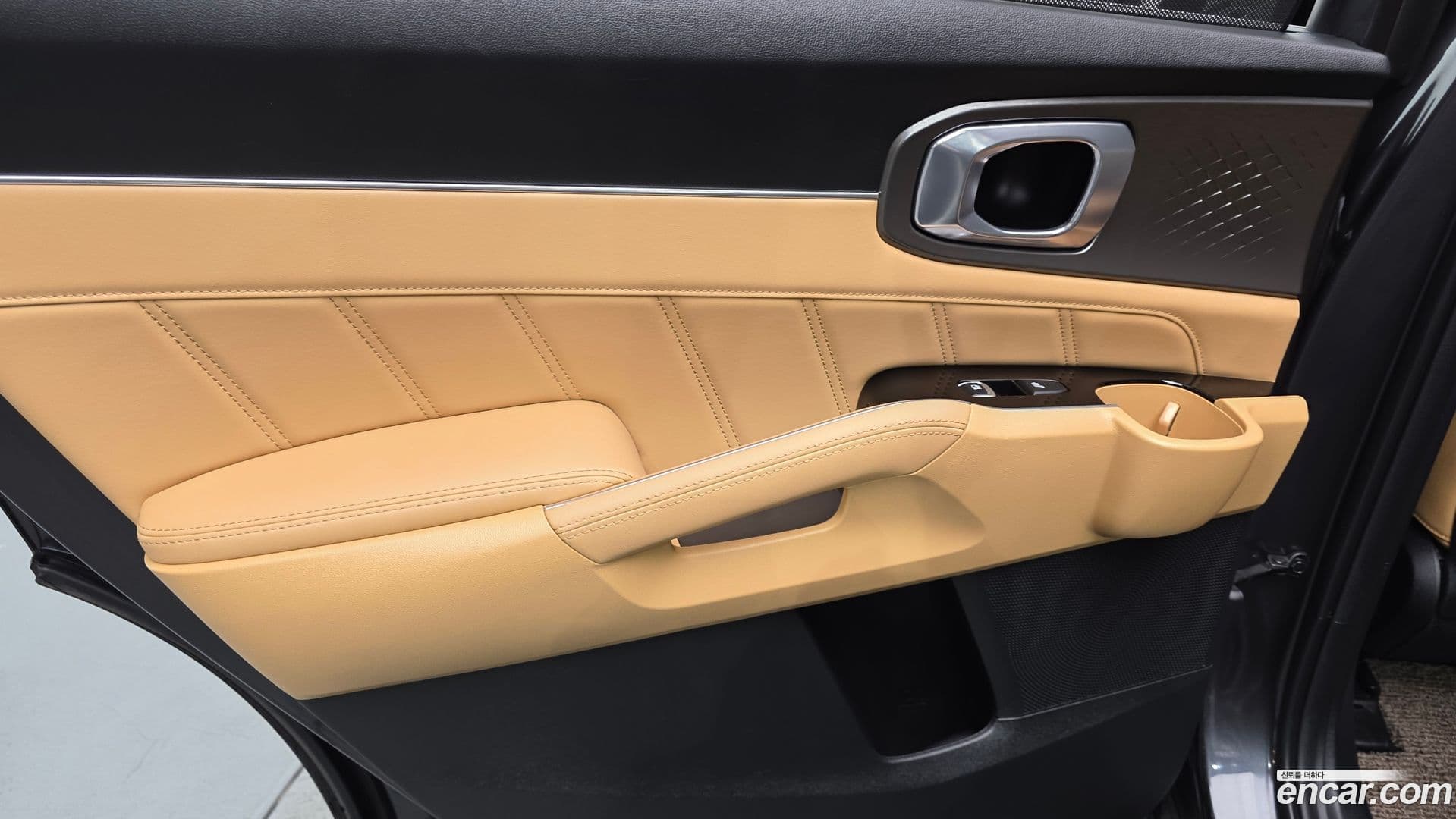 Main__Slider__Photo:Sorento Kia 2022.7-24