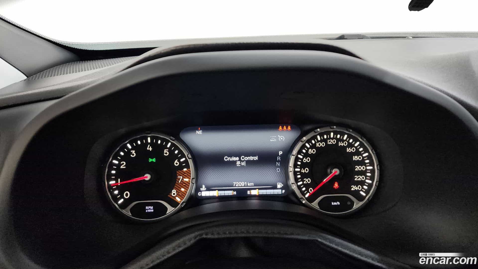 Renegade Jeep 2019.5-INNER-008
