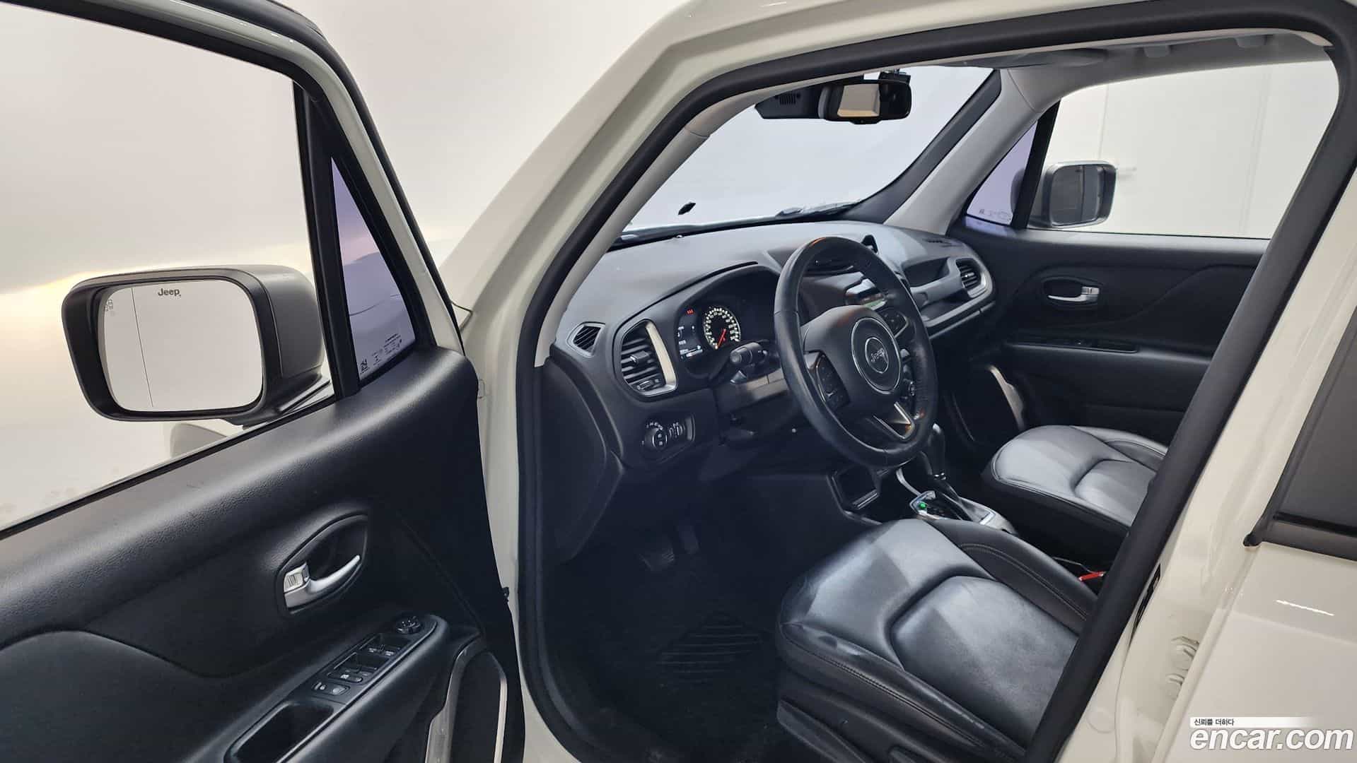 Renegade Jeep 2019.5-INNER-010