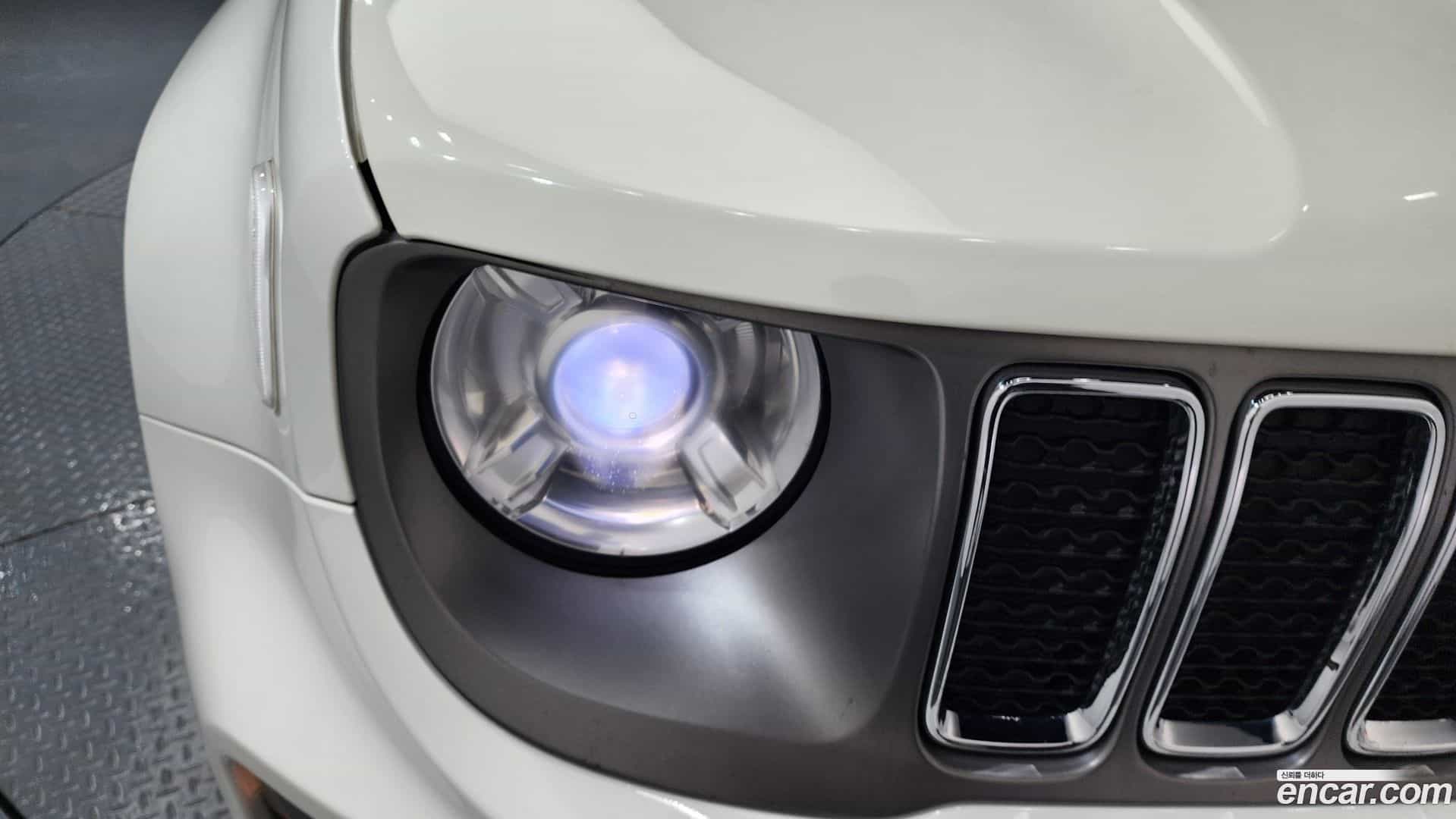 Renegade Jeep 2019.5-OUTER-032