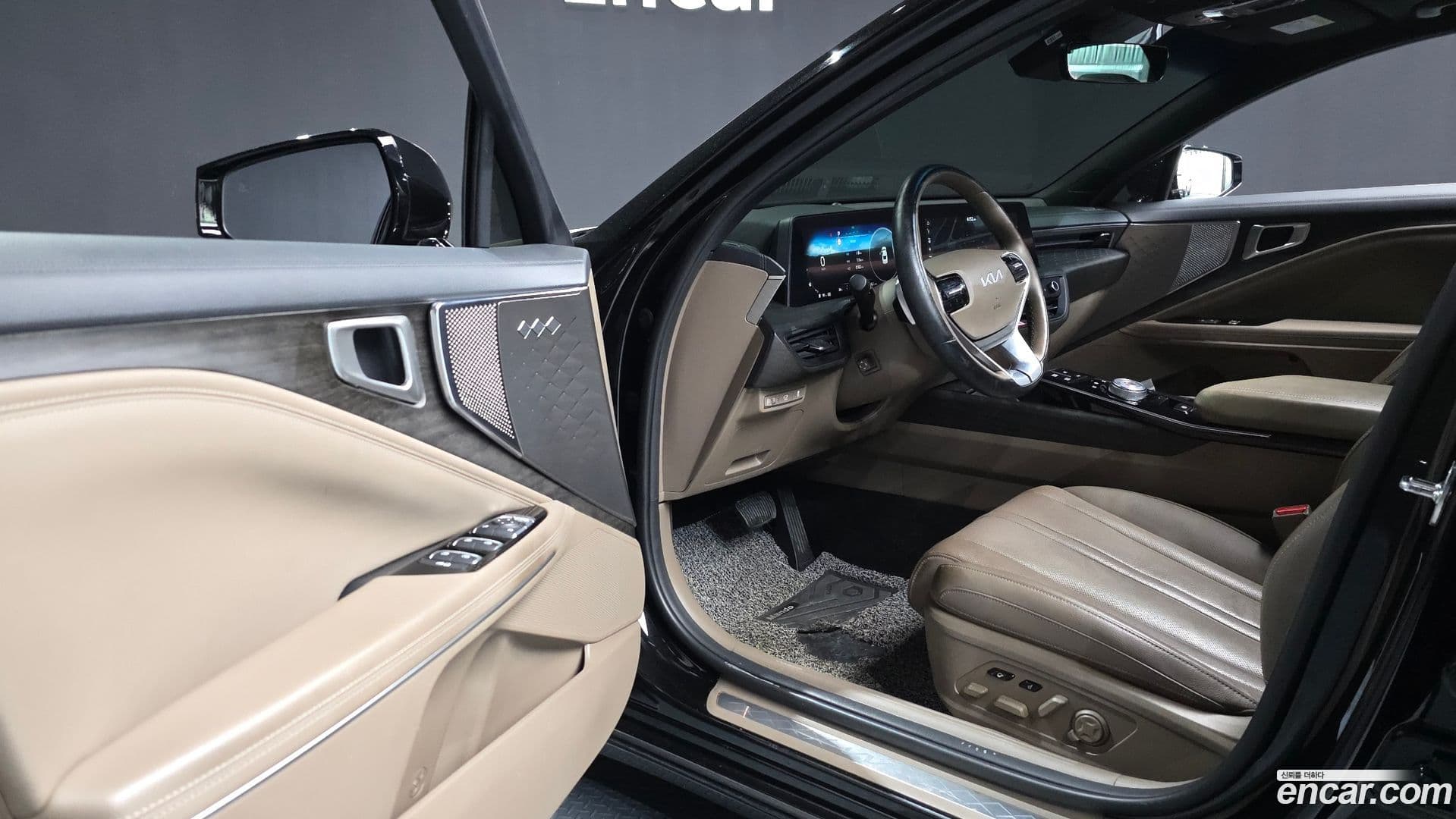 Main__Slider__Photo:K8 Kia 2022.10-9