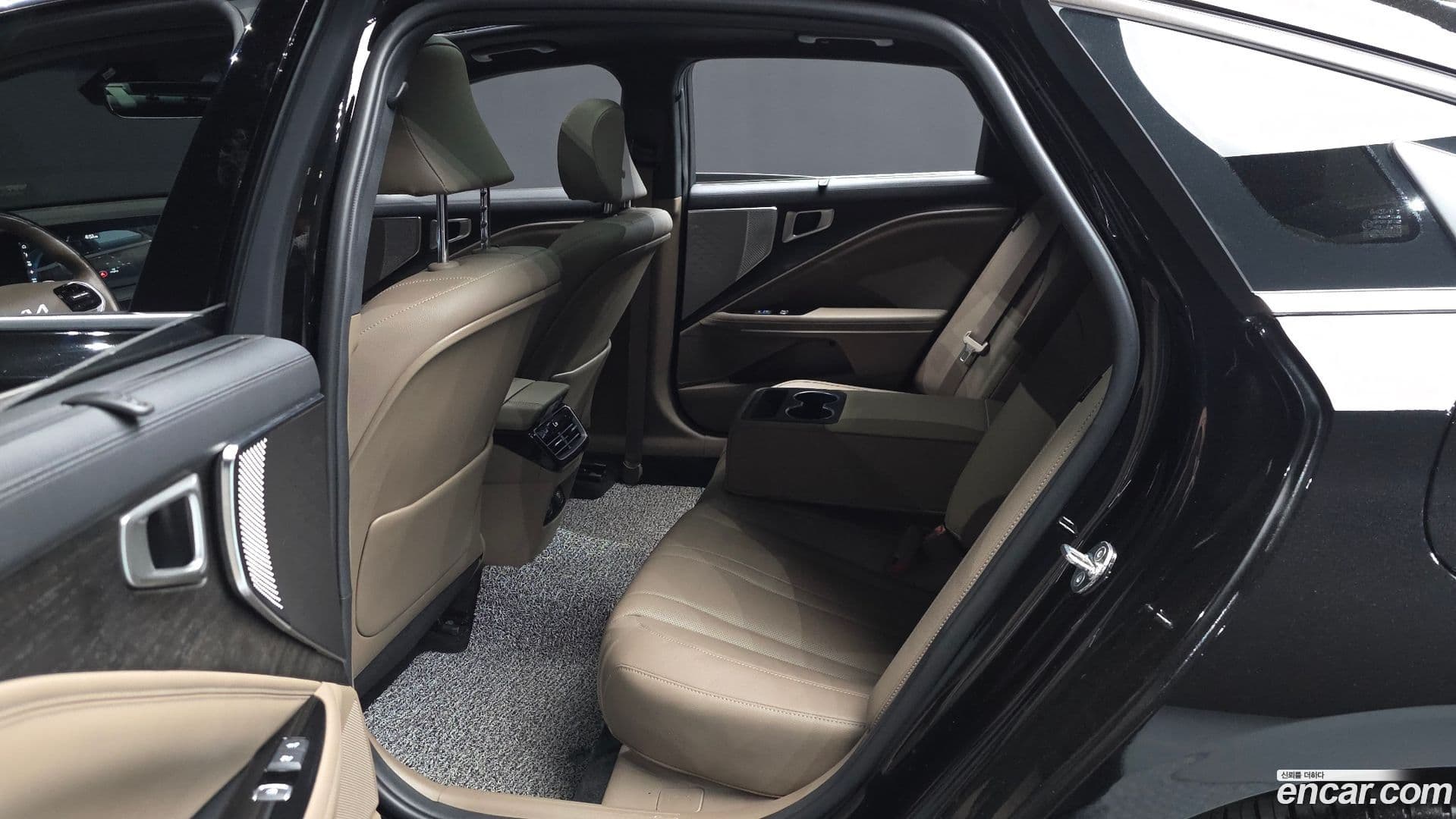 Main__Slider__Photo:K8 Kia 2022.10-25