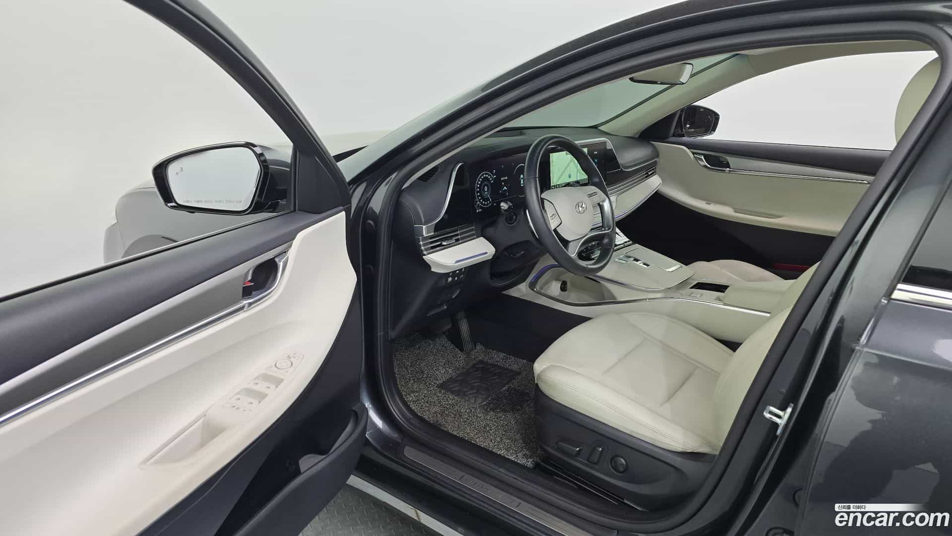 Grandeur Hyundai 2021.5-INNER-010