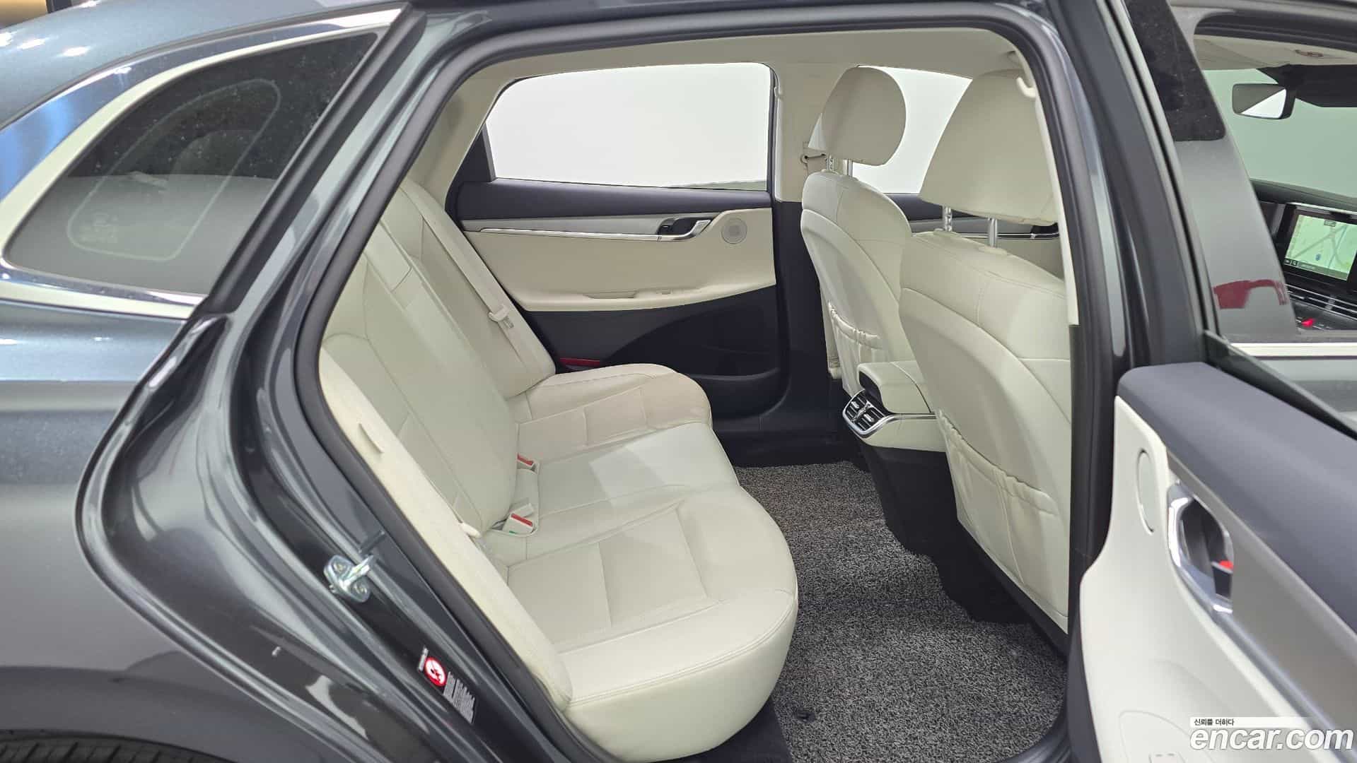 Grandeur Hyundai 2021.5-OPTION-016