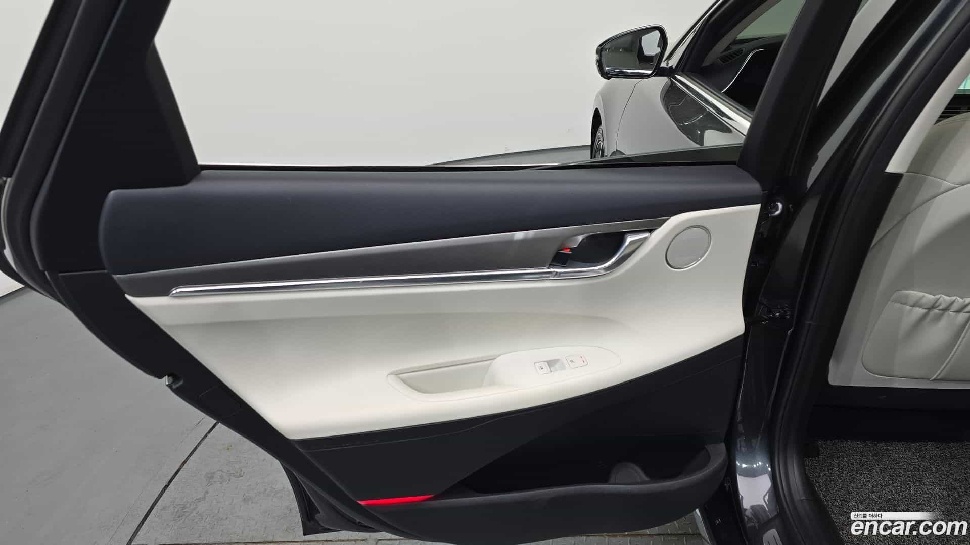 Grandeur Hyundai 2021.5-INNER-035