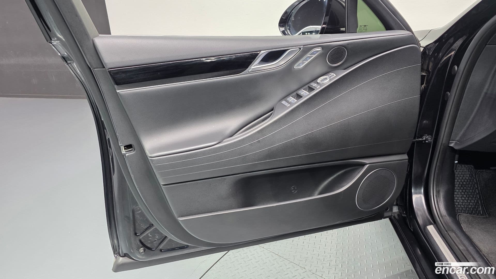 Main__Slider__Photo:G80 Genesis 2022.0-23