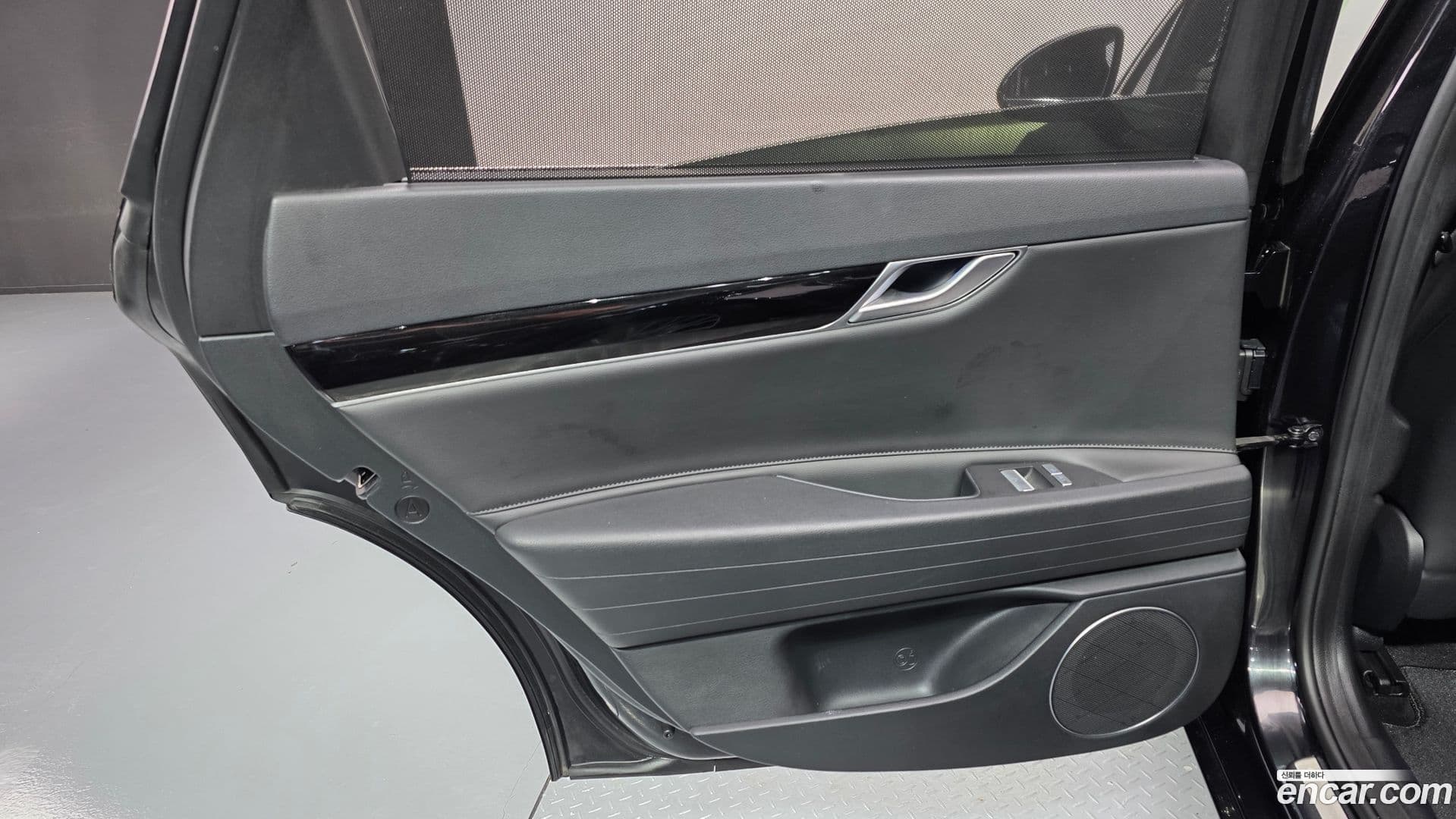 Main__Slider__Photo:G80 Genesis 2022.0-24