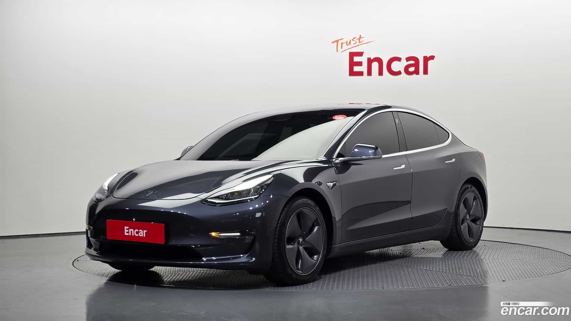 Model 3 Tesla 2020.2-OUTER-001