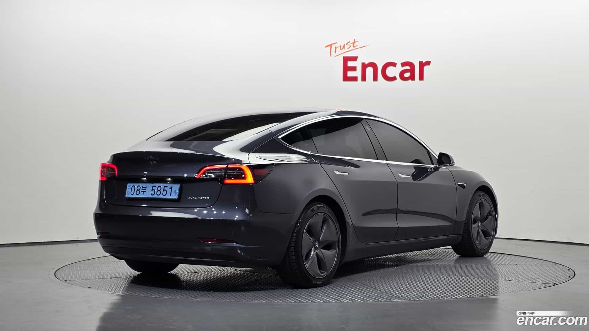 Model 3 Tesla 2020.2-OUTER-002