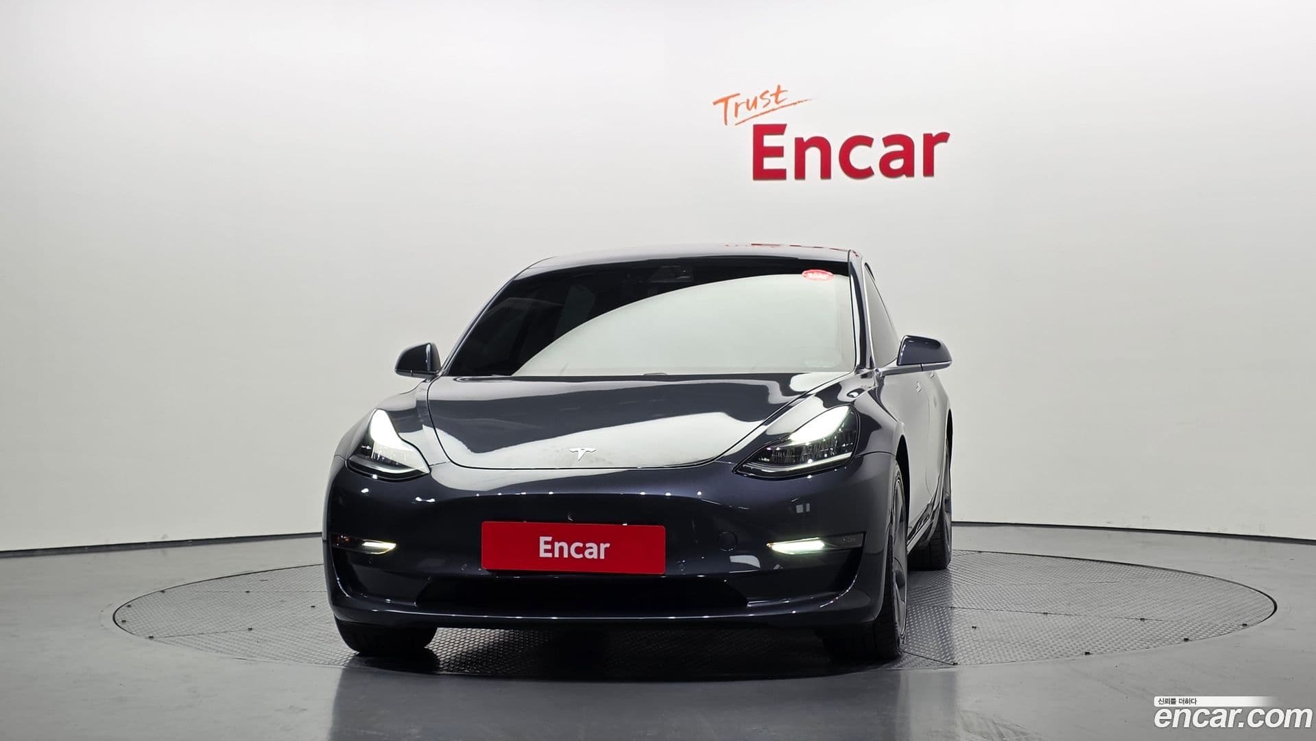 Main__Slider__Photo:Model 3 Tesla 2020.2-2