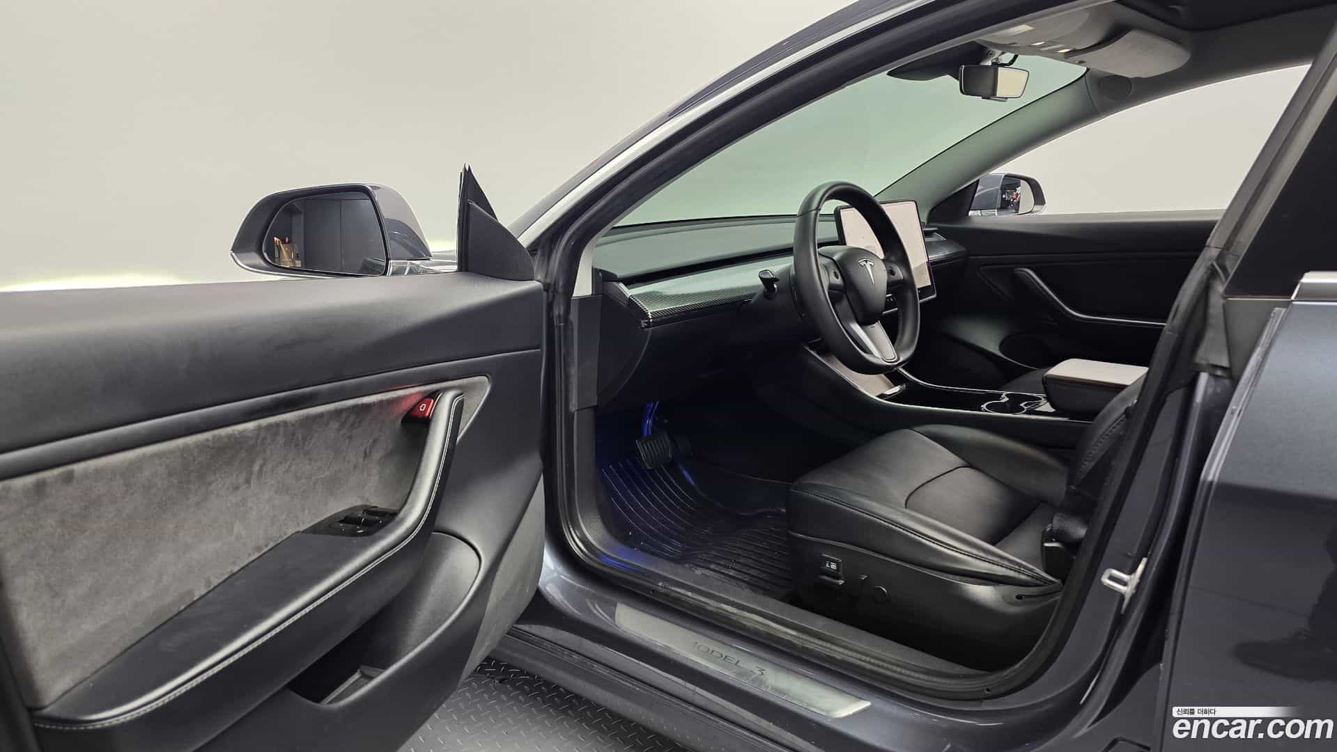 Model 3 Tesla 2020.2-INNER-010