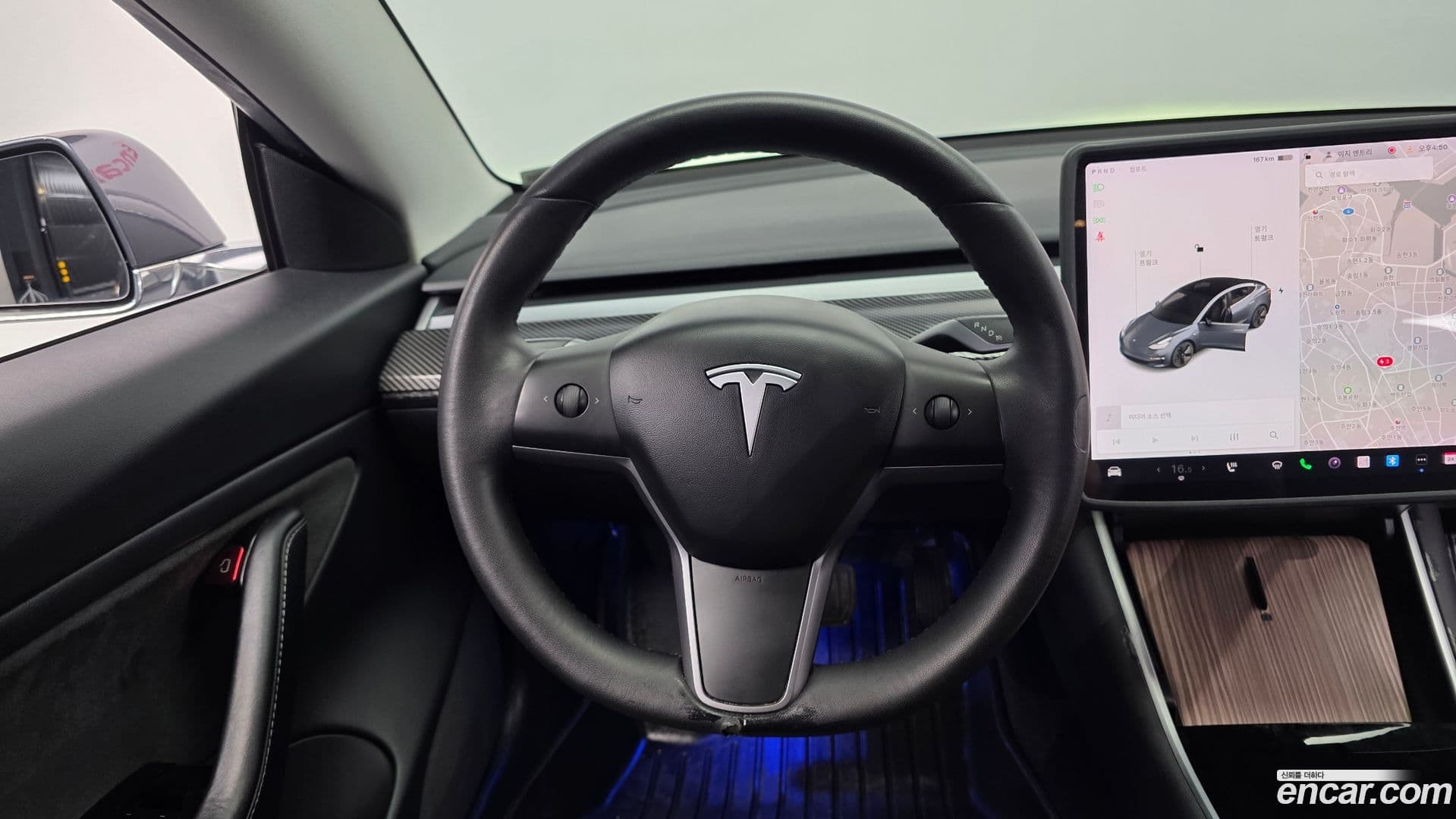 Main__Slider__Photo:Model 3 Tesla 2020.2-12