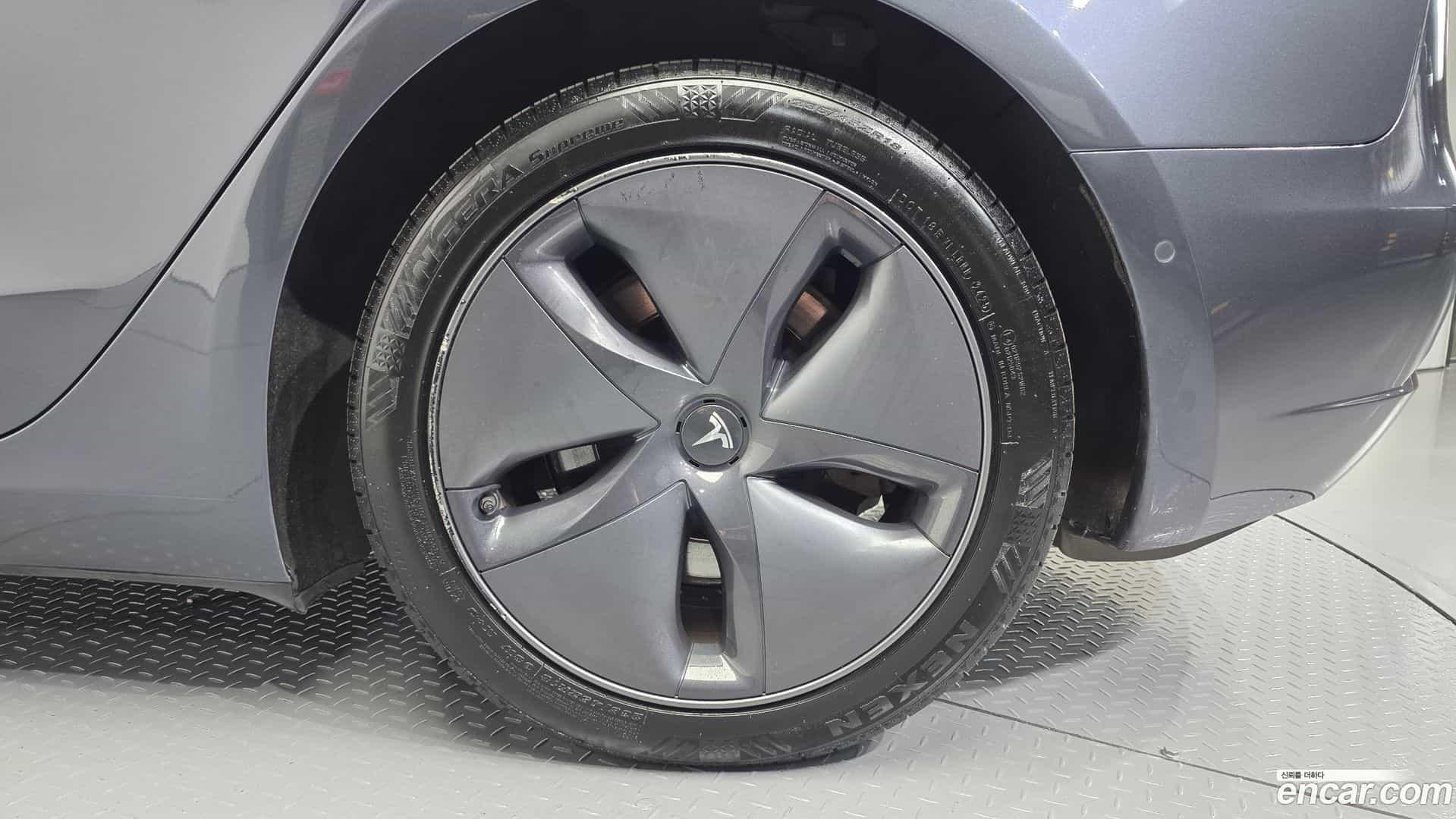 Model 3 Tesla 2020.2-OUTER-031