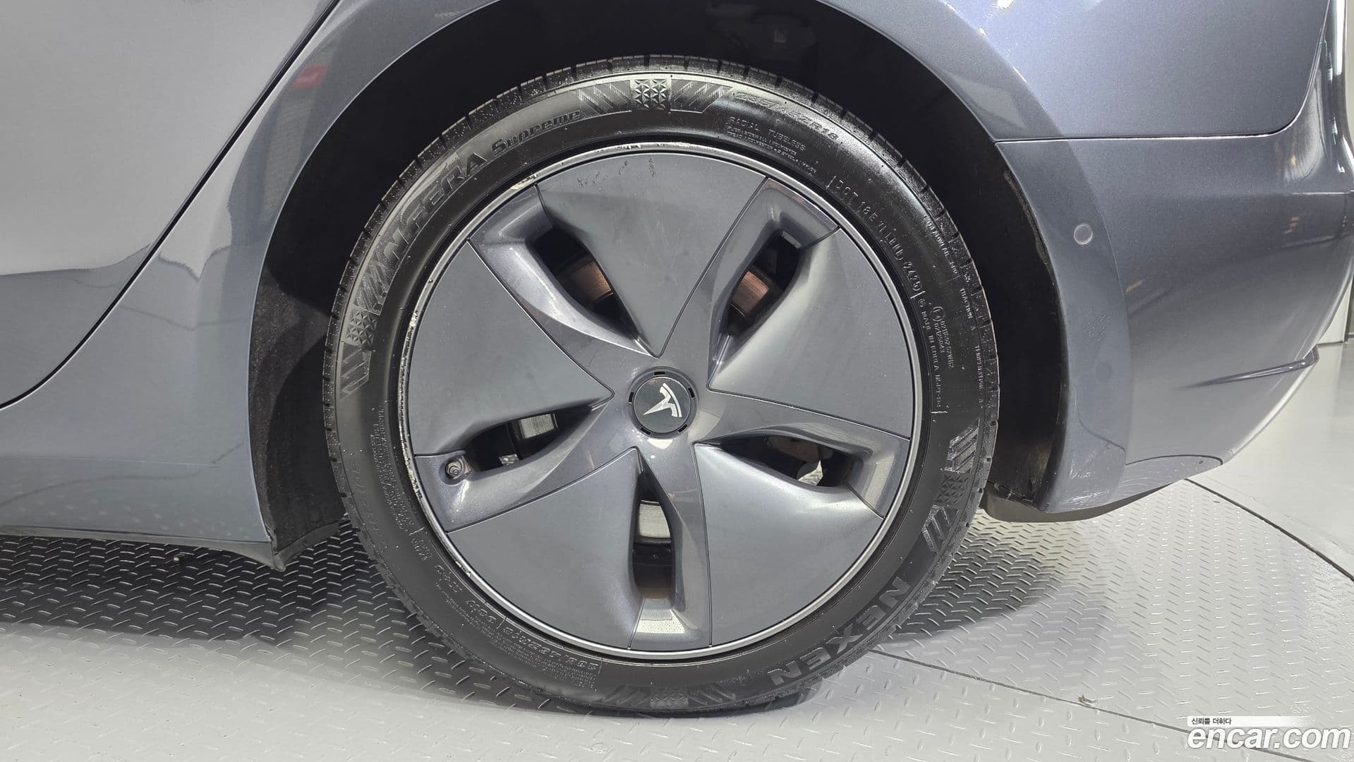 Main__Slider__Photo:Model 3 Tesla 2020.2-20