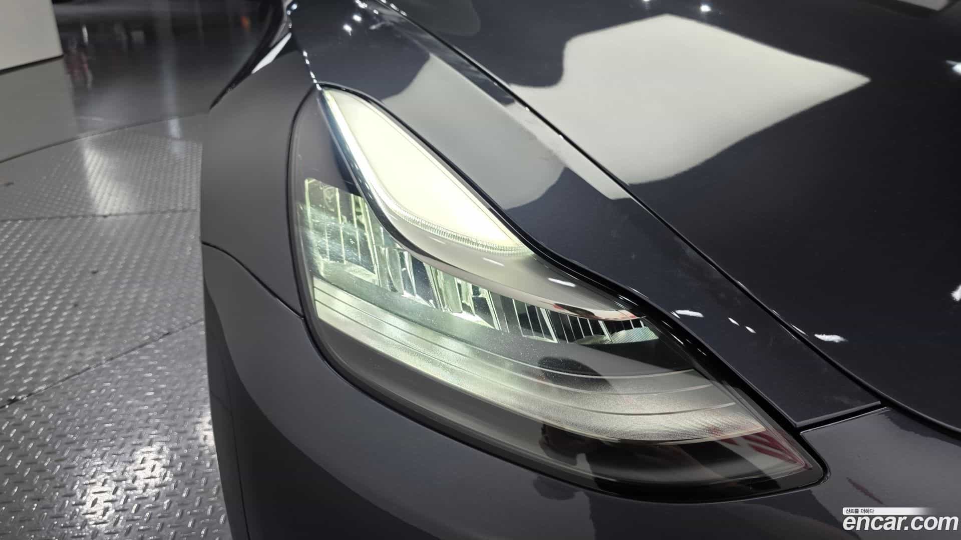 Model 3 Tesla 2020.2-OUTER-032