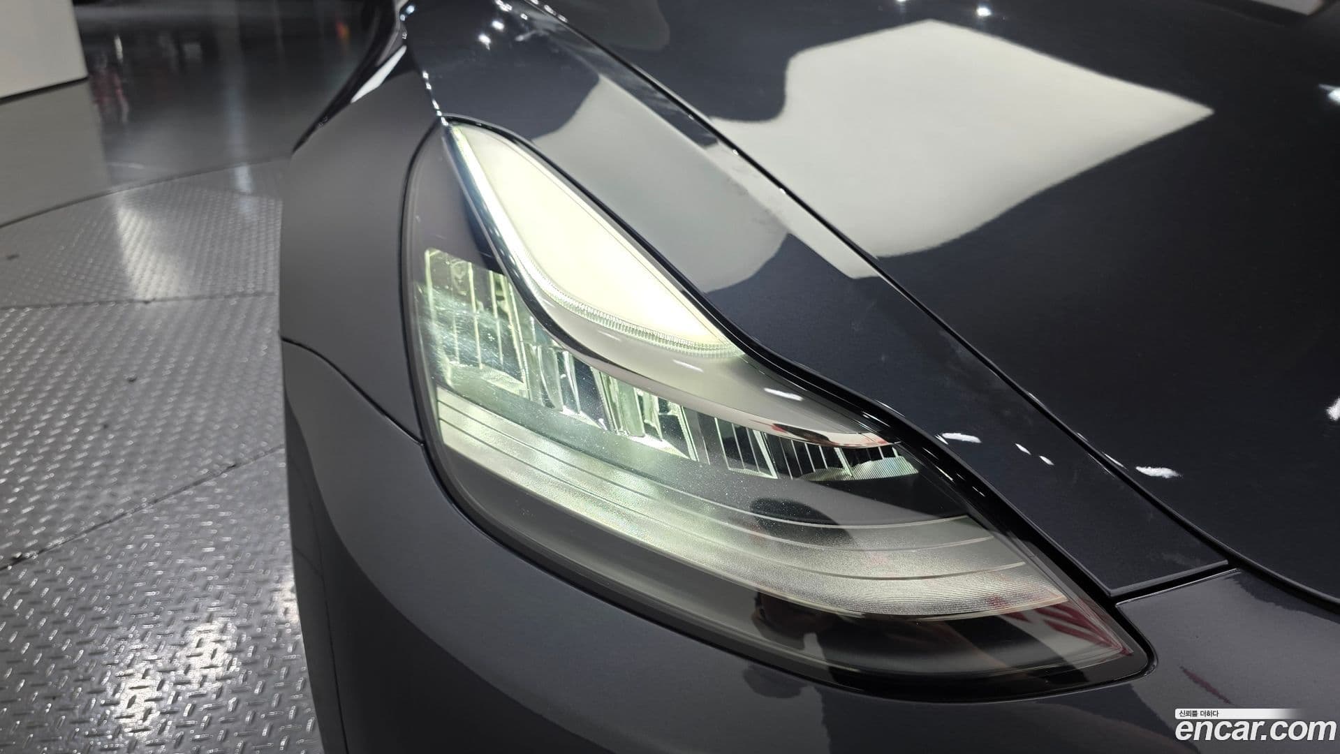 Main__Slider__Photo:Model 3 Tesla 2020.2-21
