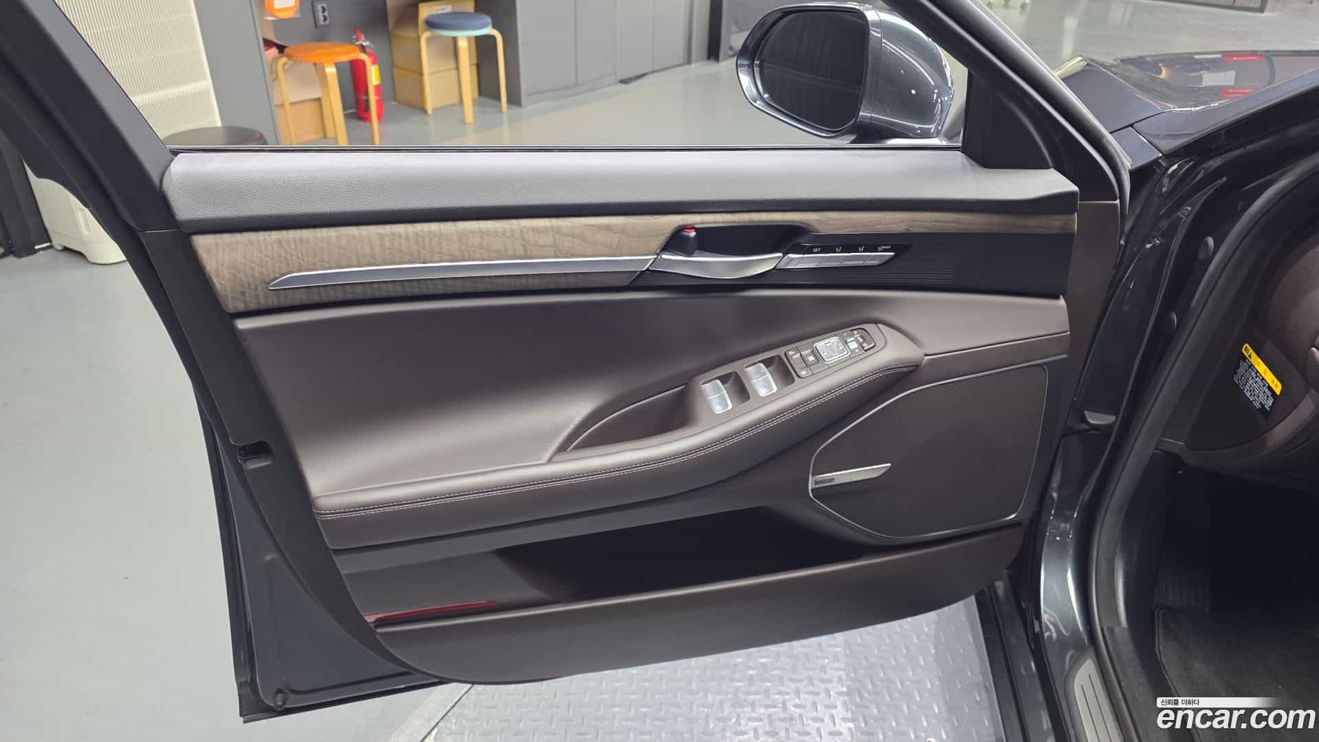 G90 Genesis 2021.3-INNER-034