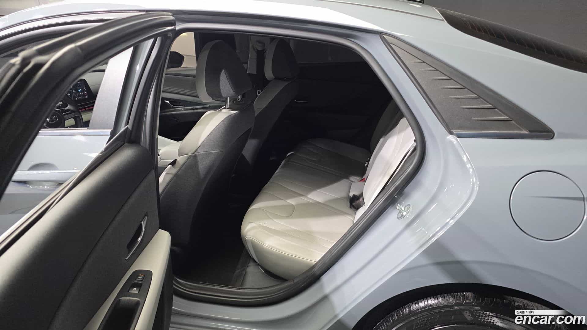AVANTE Hyundai 2021.3-OPTION-015