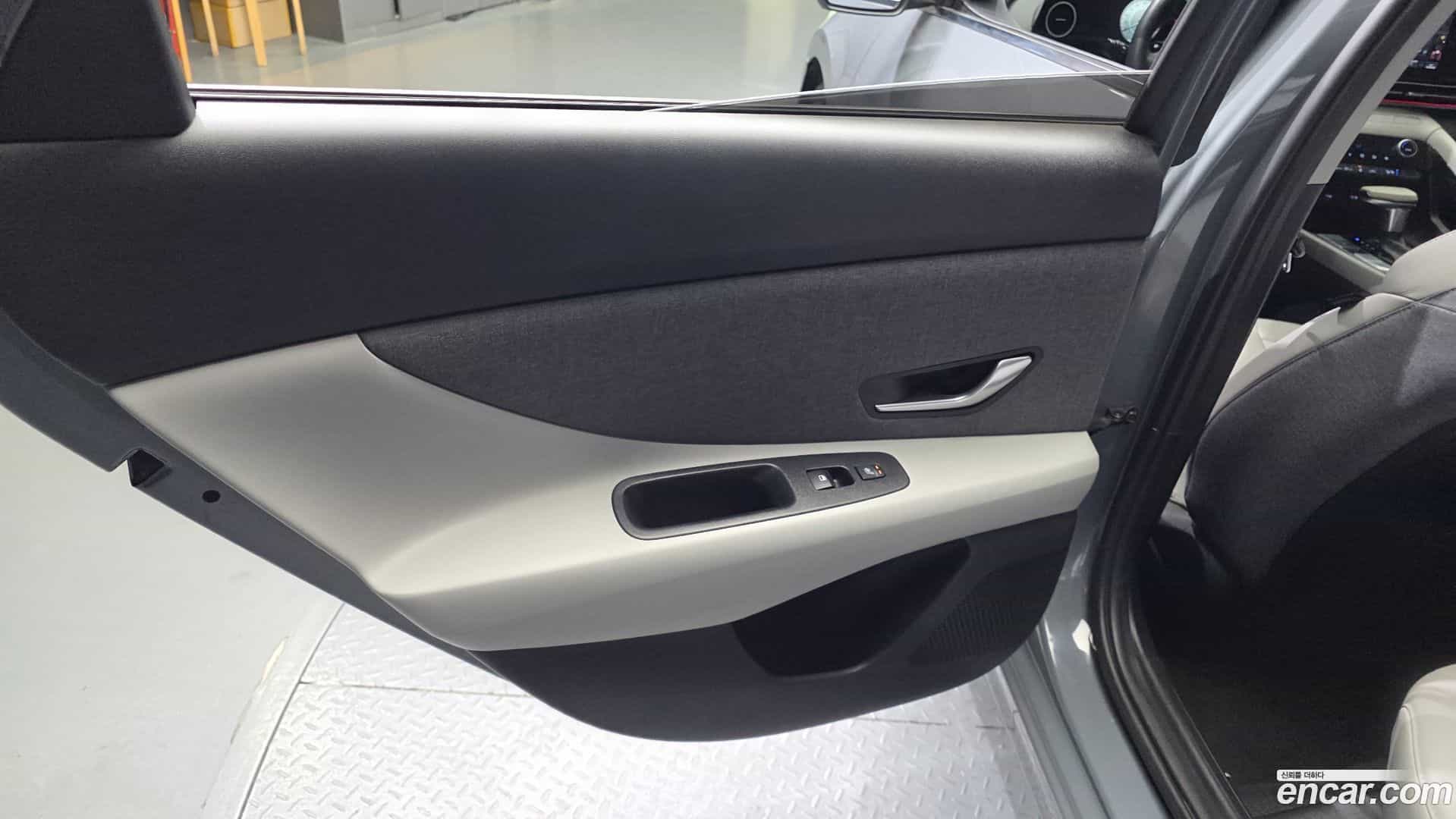 AVANTE Hyundai 2021.3-INNER-035