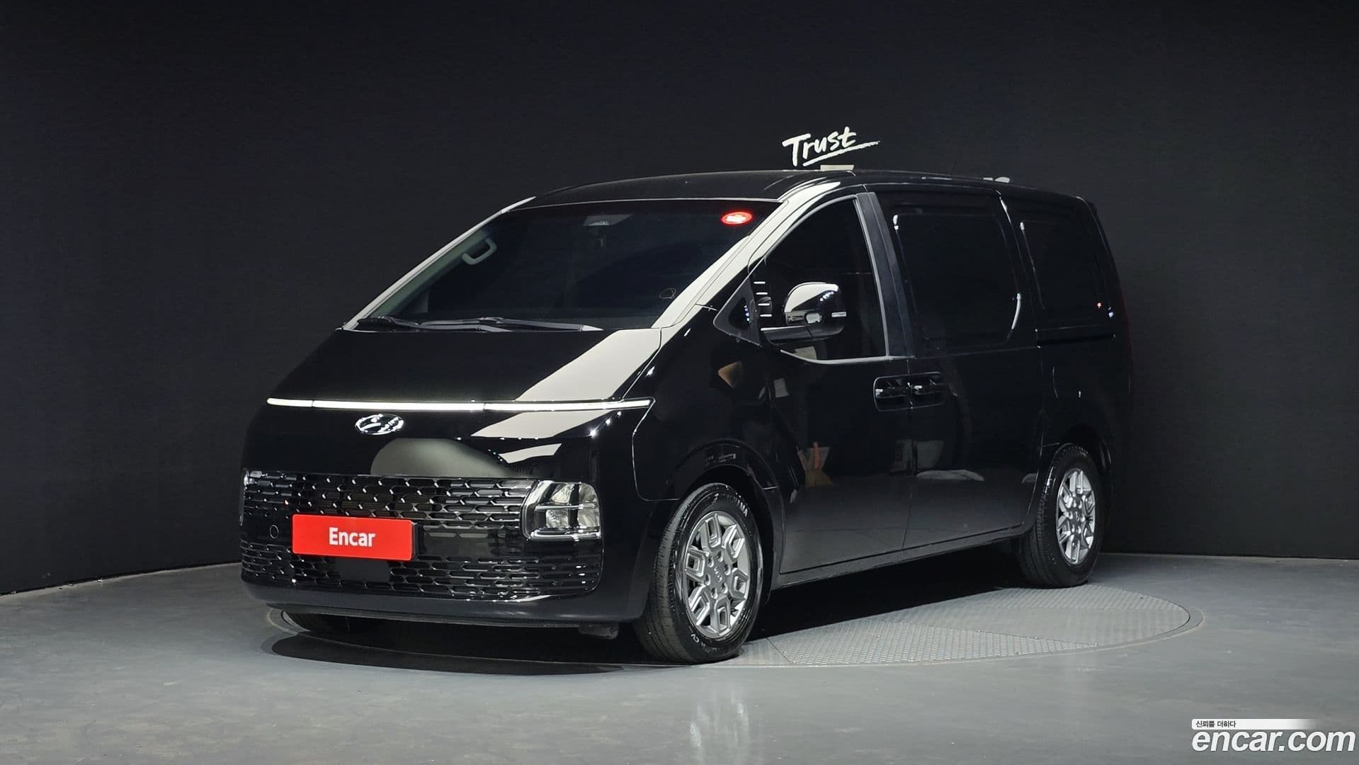 Main__Slider__Photo:Staria Hyundai 2021.11-0