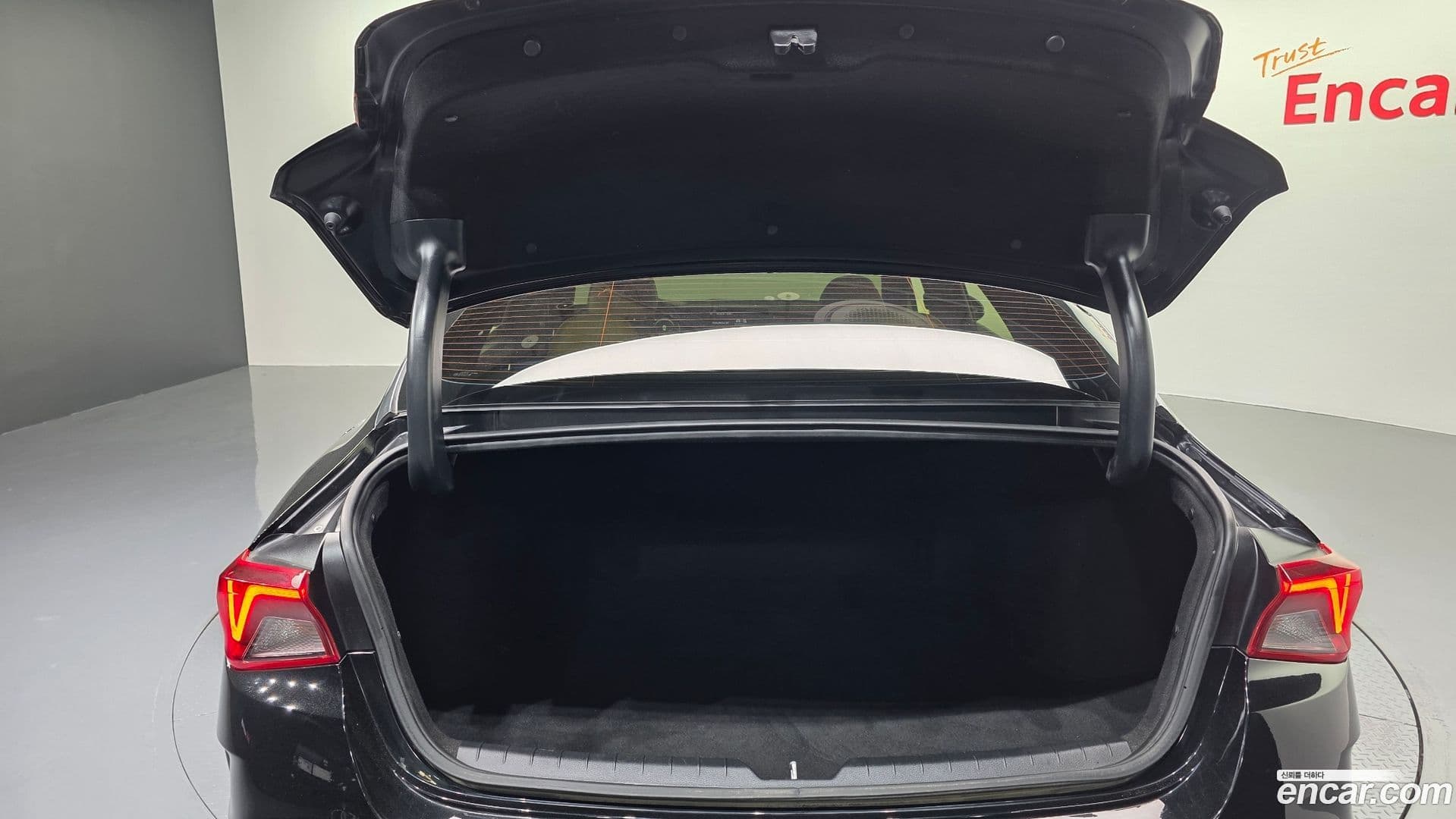 Main__Slider__Photo:K5 Kia 2022.0-32