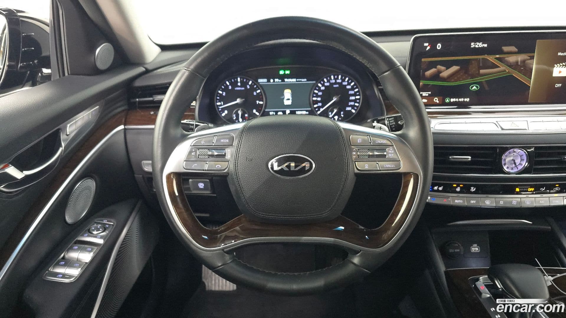 Main__Slider__Photo:K9 Kia 2018.3-12