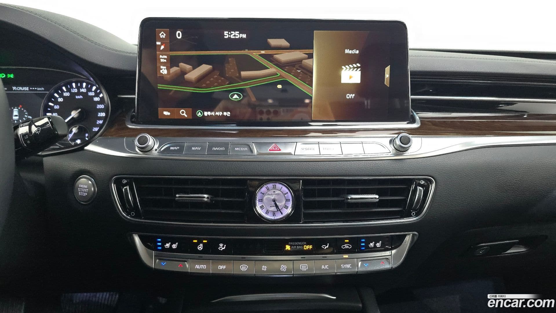 Main__Slider__Photo:K9 Kia 2018.3-13